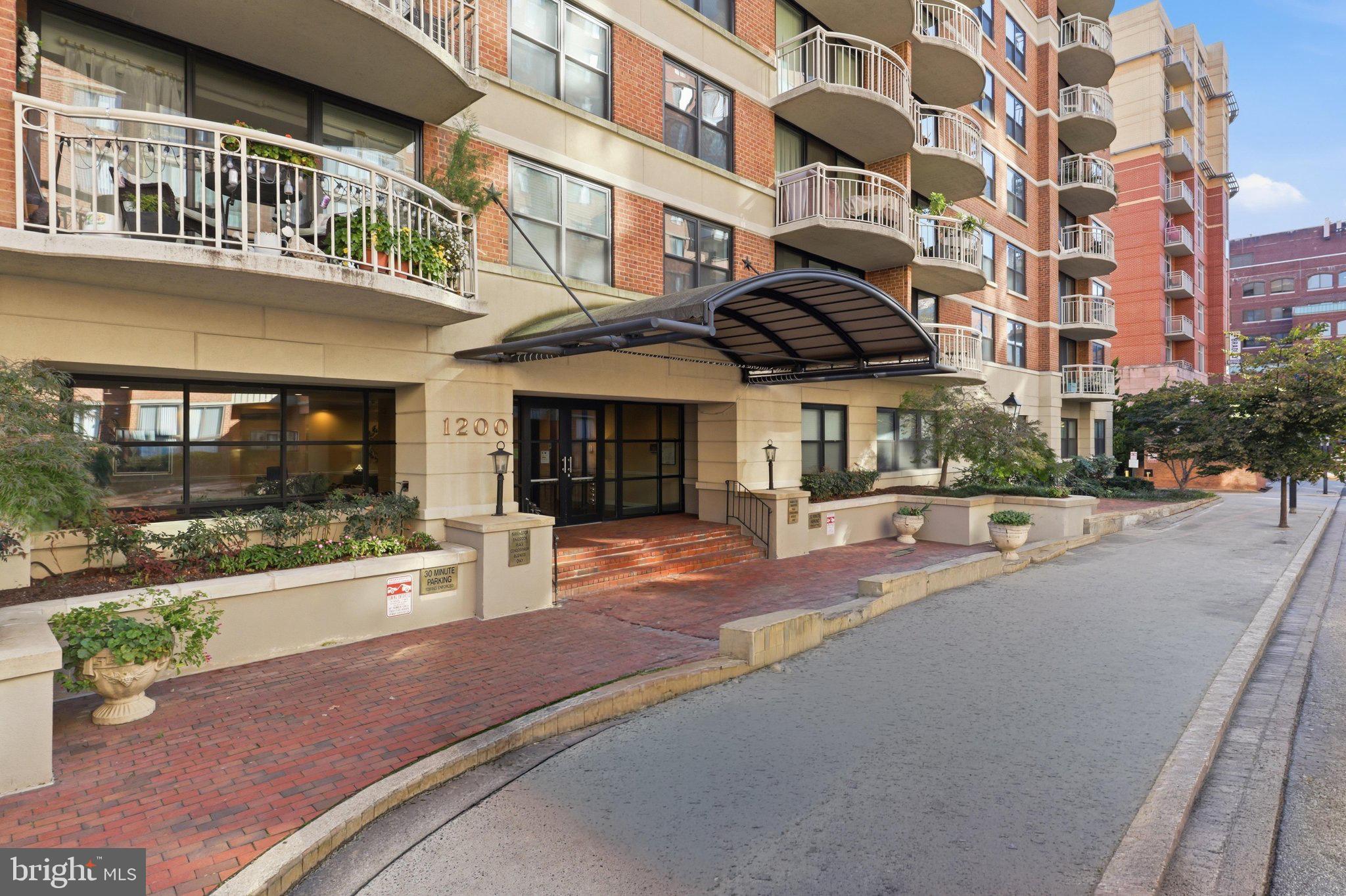 1200 BRADDOCK PLACE 206