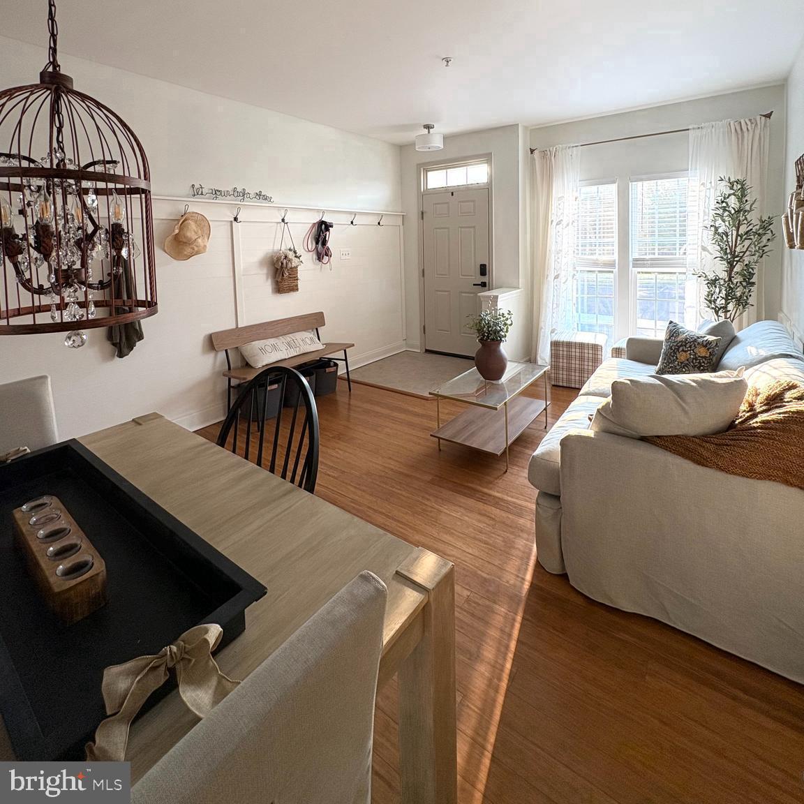 2546 PEACHTREE DRIVE