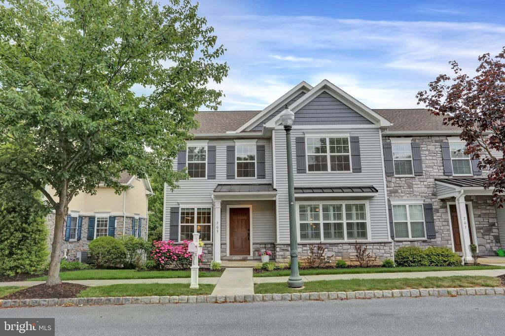 Photo of 209 WEATHERFIELD PL, LANCASTER, PA 17603 (MLS # PALA2035760)