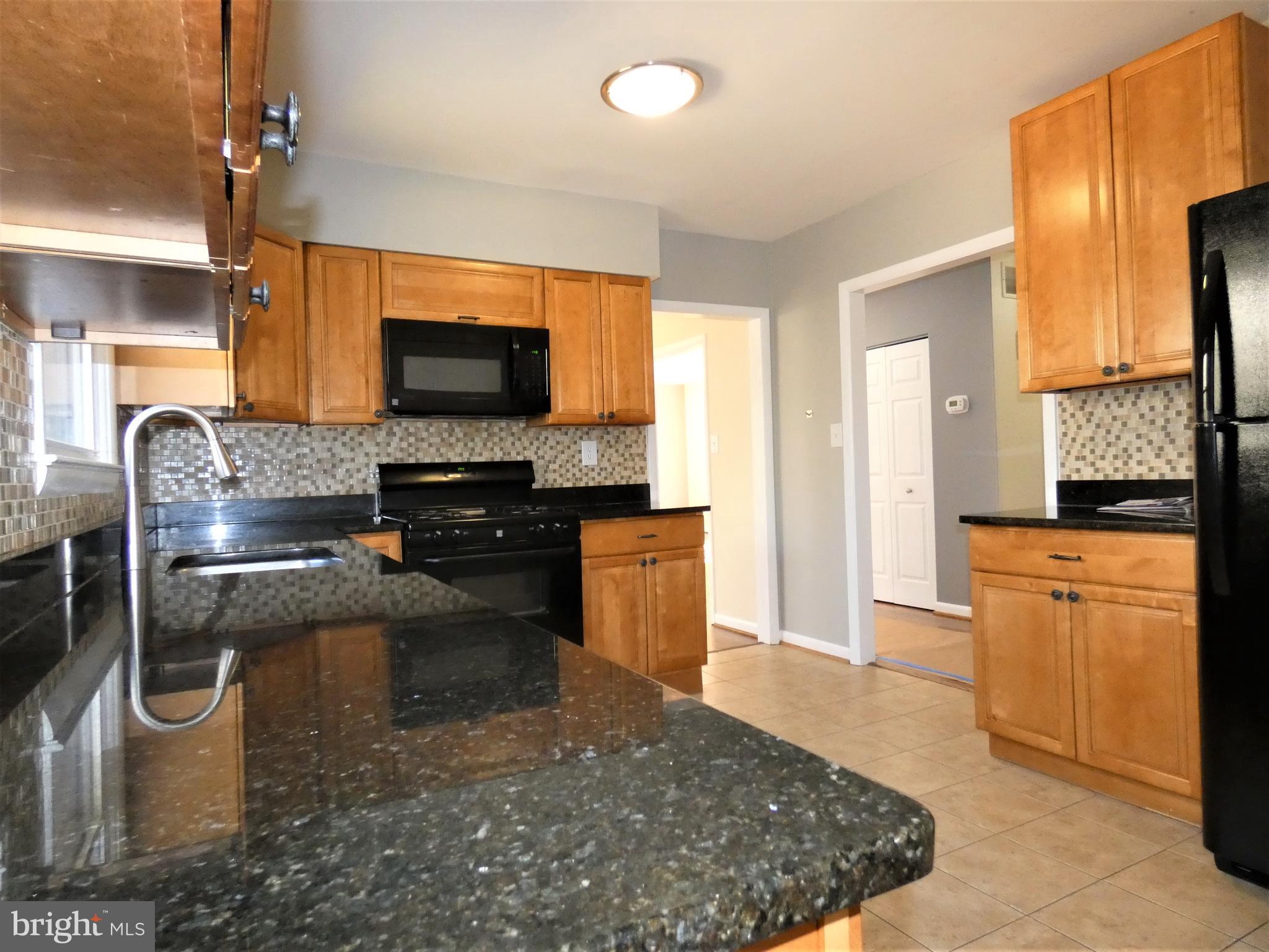 ROCK CREEK PALISADES - Residential Lease