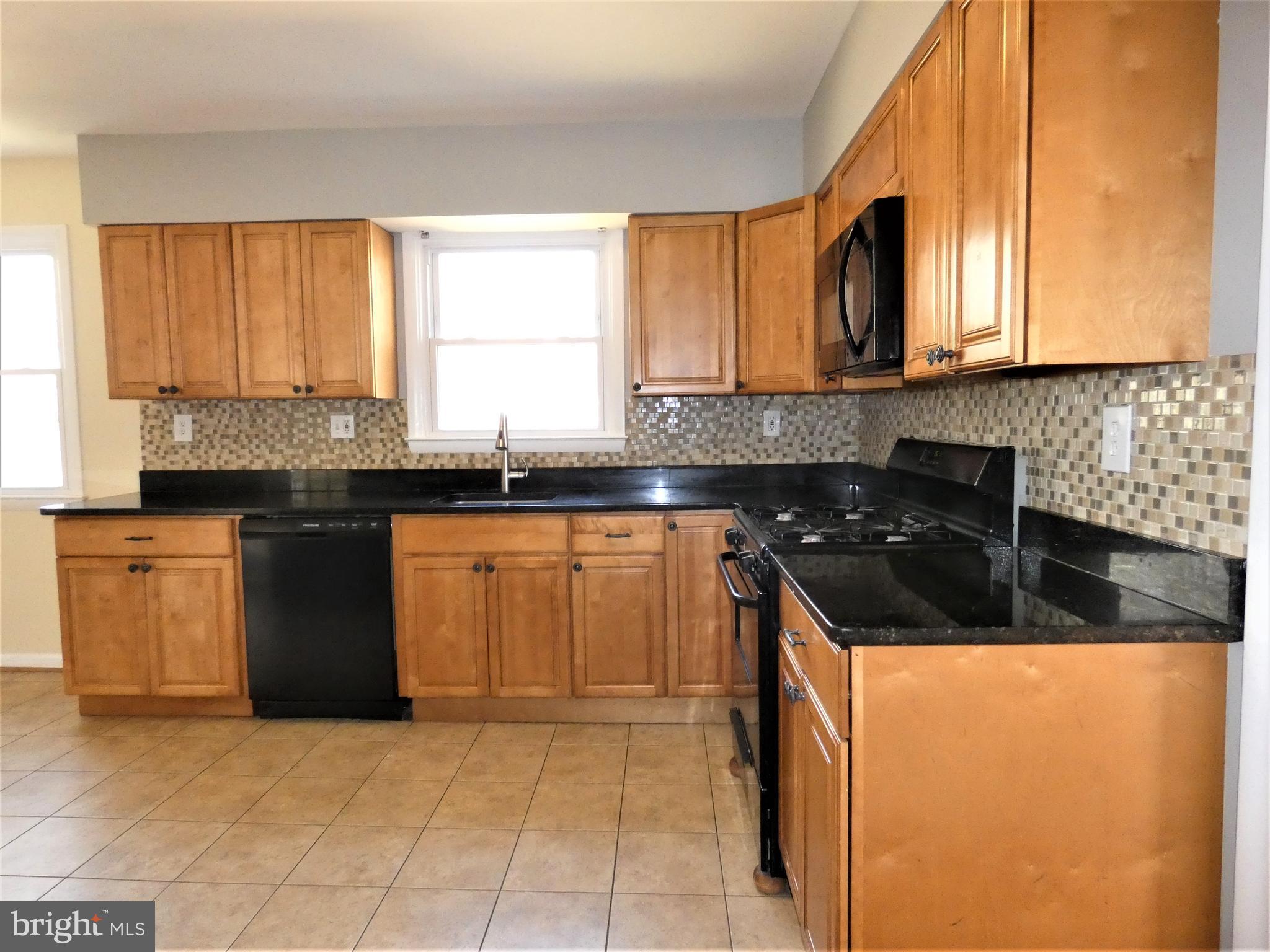 ROCK CREEK PALISADES - Residential Lease