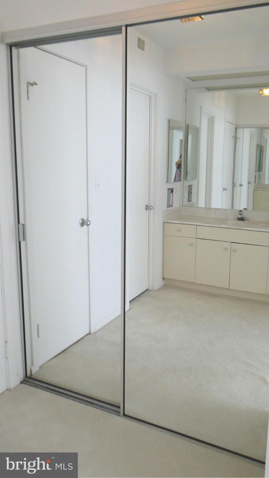 SKYLINE SQUARE CONDO - Residential Lease