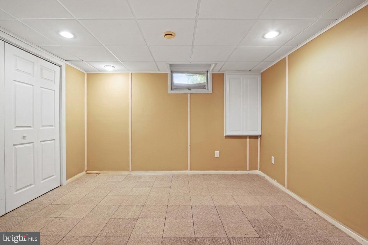 FARMINGTON HILLS - Residential