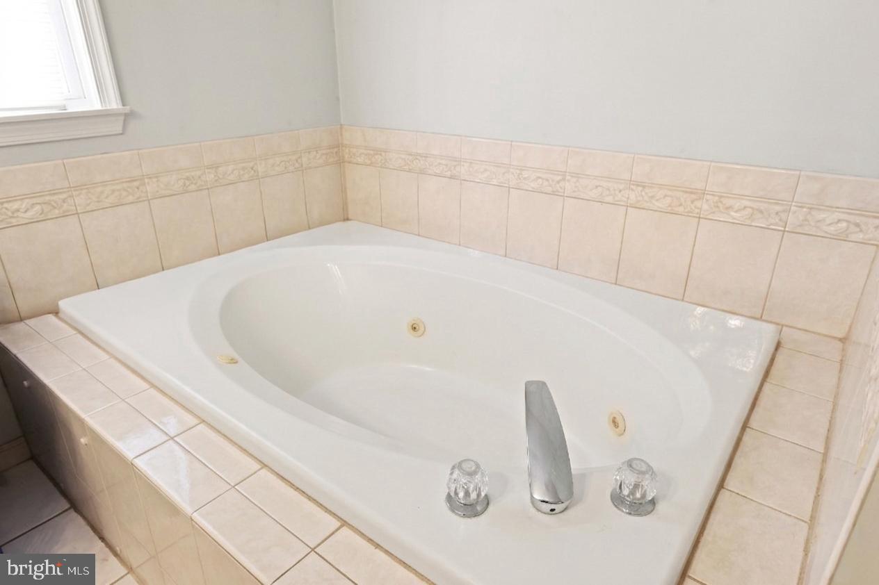 FARMINGTON HILLS - Residential