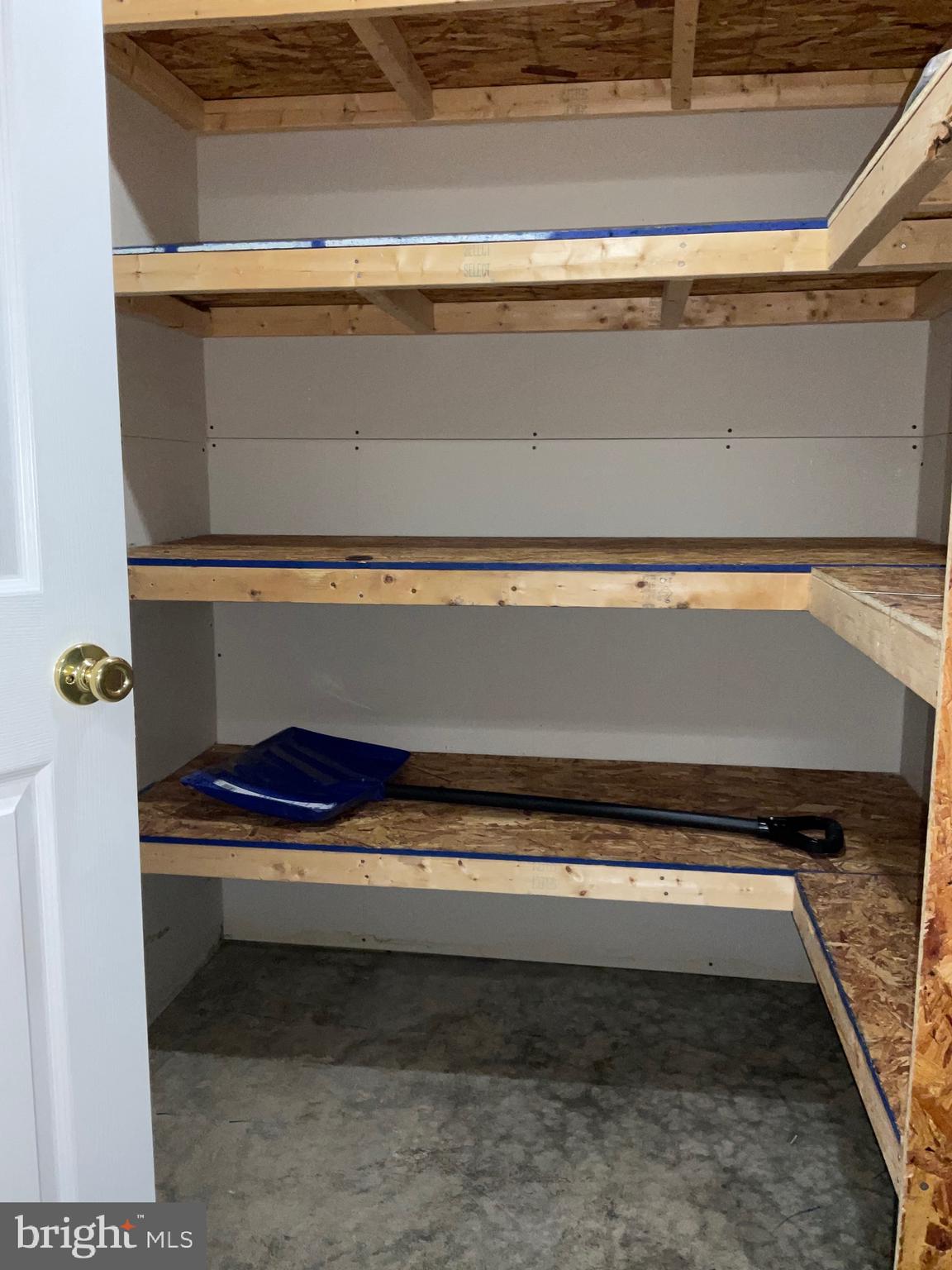 HAMMONDS MILL - Residential Lease