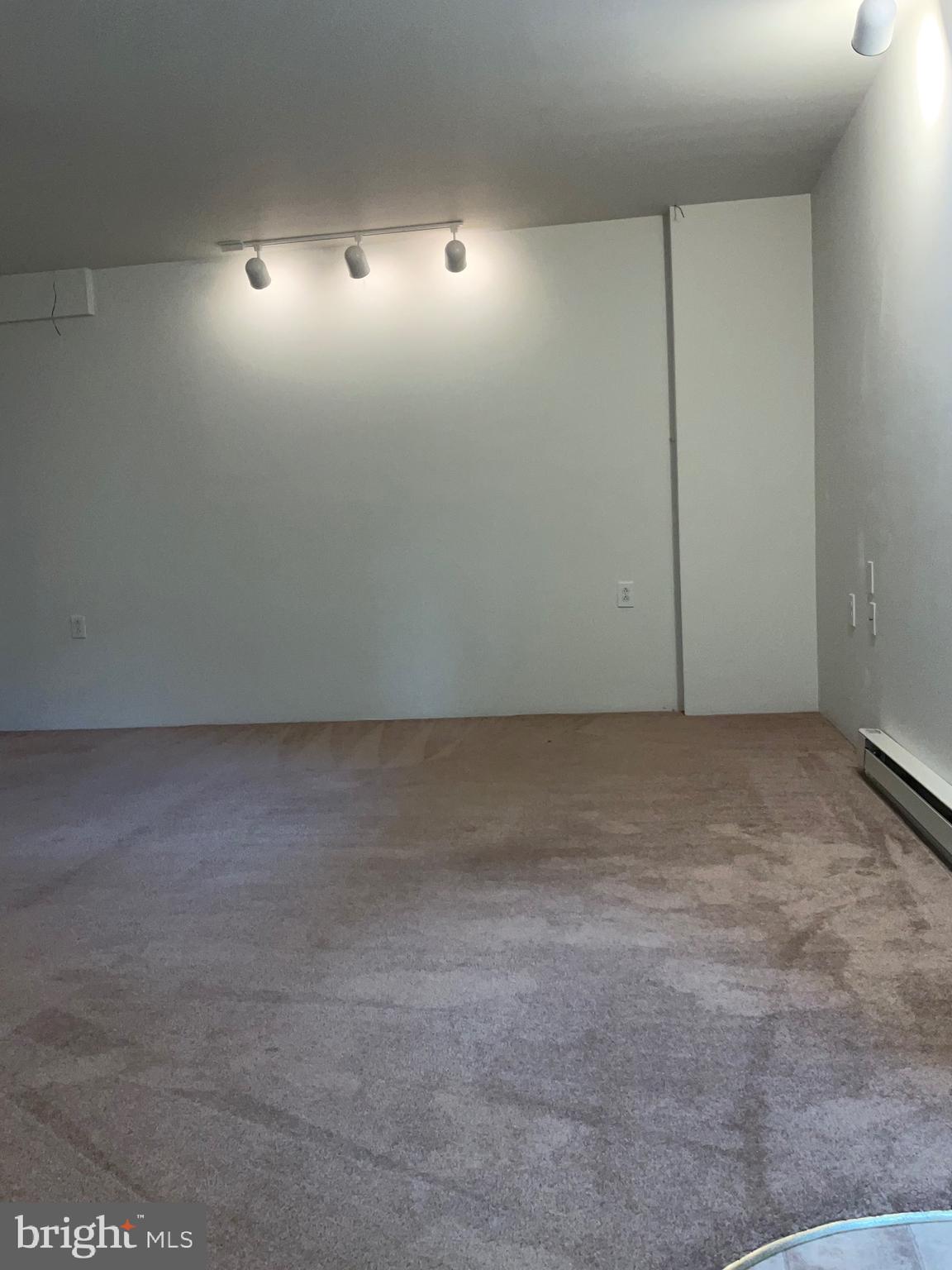 HAMMONDS MILL - Residential Lease