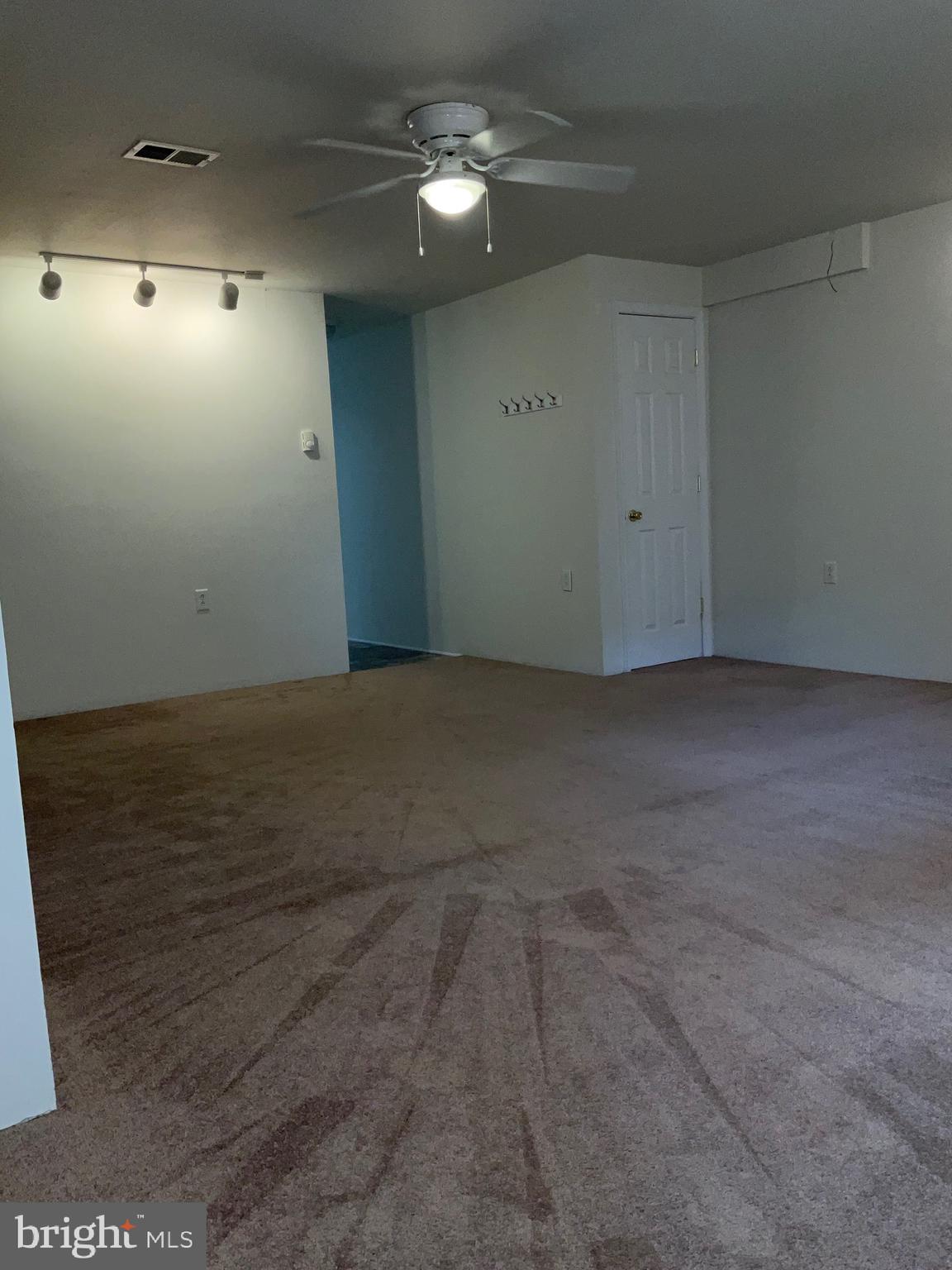 HAMMONDS MILL - Residential Lease