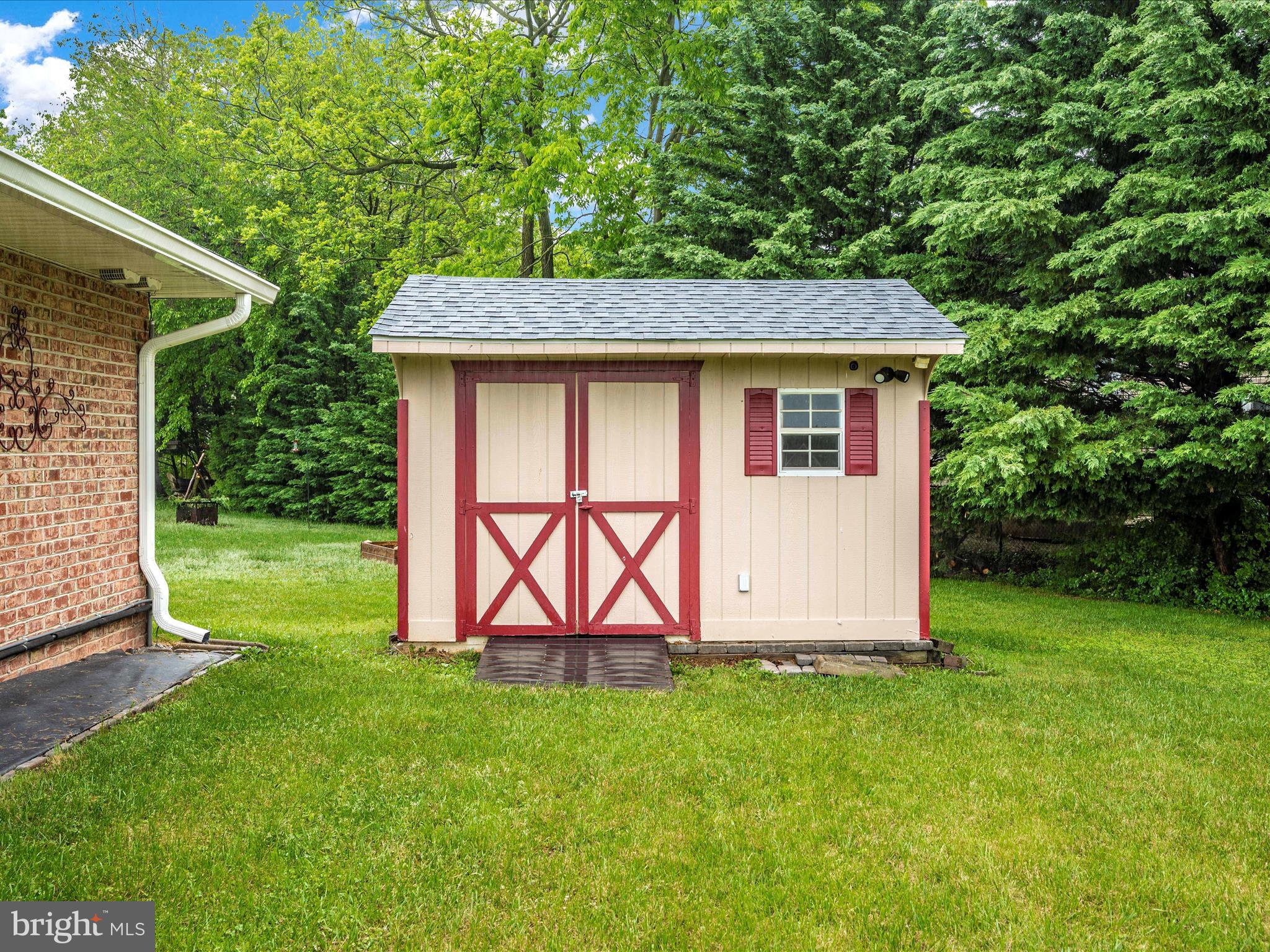 SOUTH POINTE - Residential