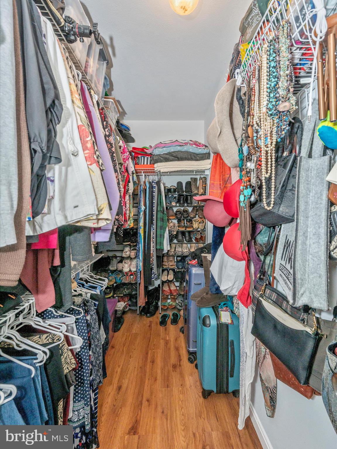 SOUTH POINTE - Residential