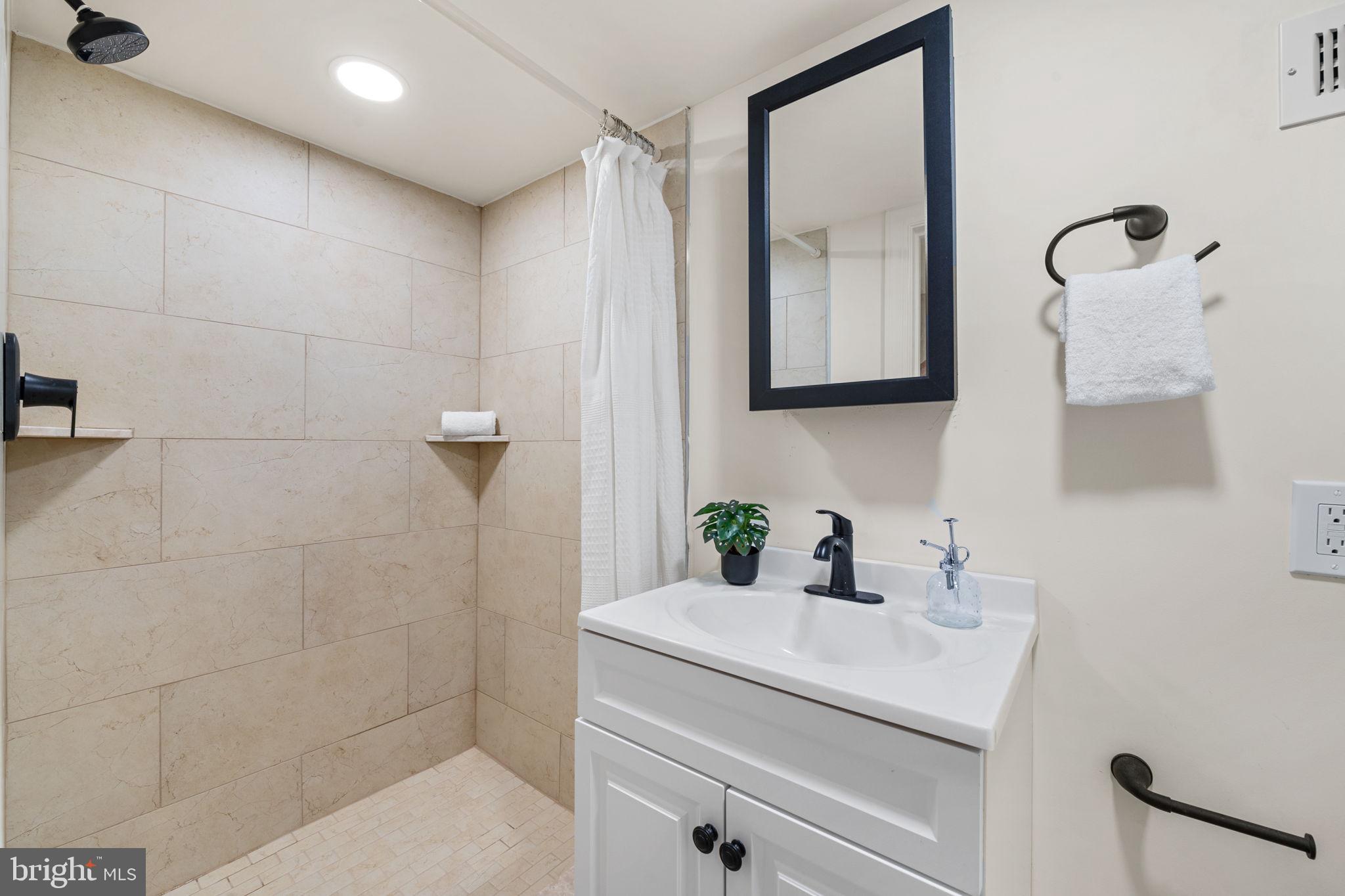 FEDERAL HILL HISTORIC DISTRICT - Residential Lease