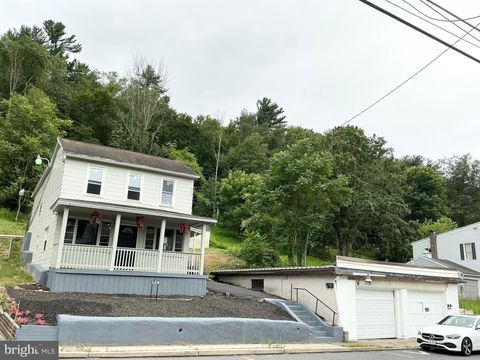 505 PEACOCK STREET POTTSVILLE PA 17901