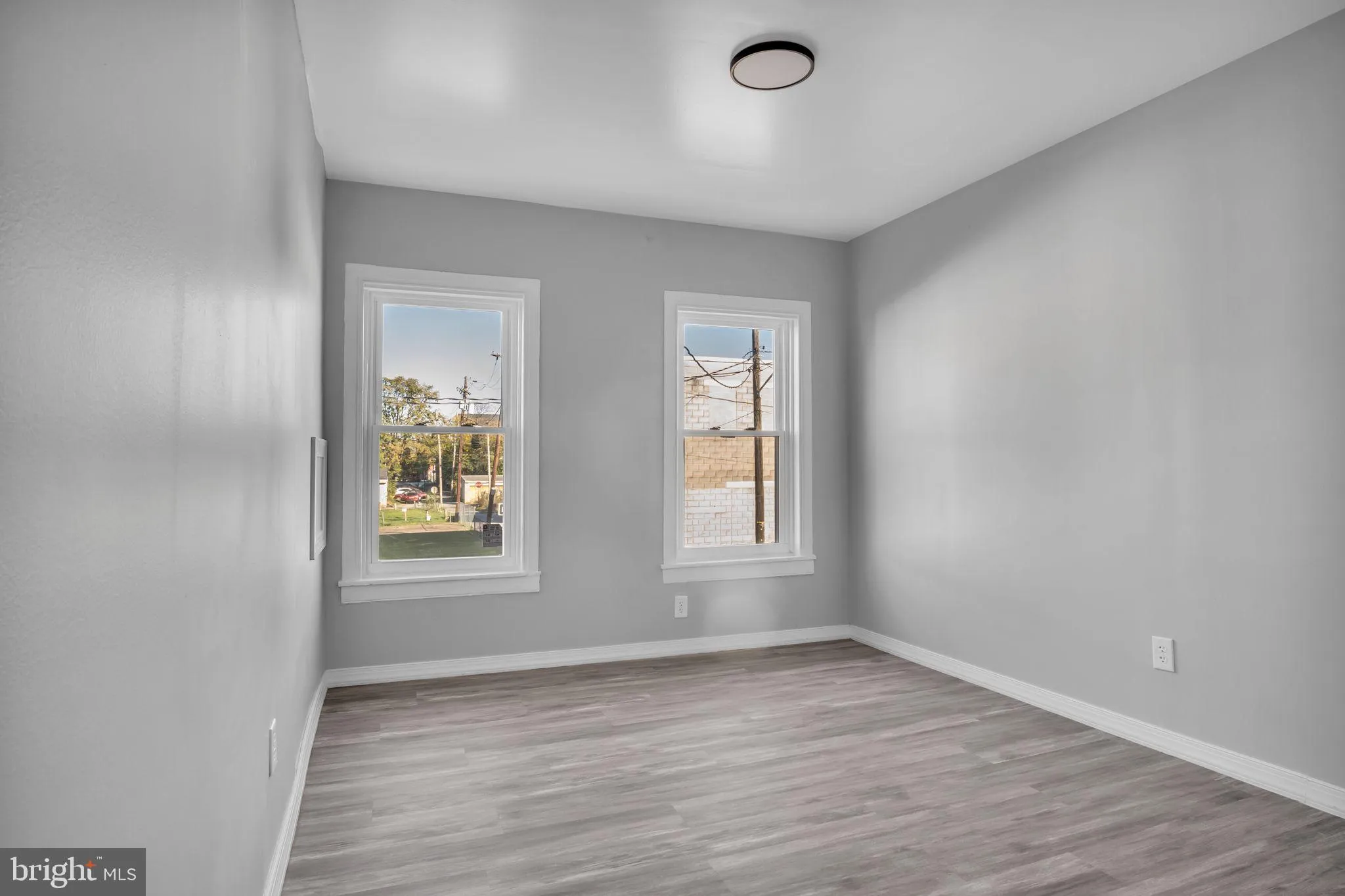 York, Pennsylvania 17401, United States, 3 Bedrooms Bedrooms, ,1 BathroomBathrooms,Residential,Pending,38343