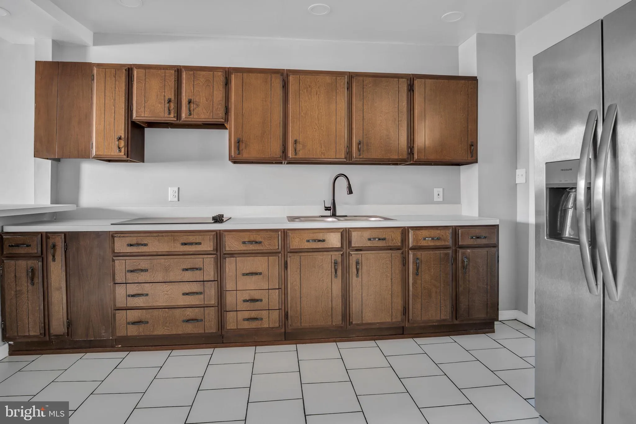 York, Pennsylvania 17401, United States, 3 Bedrooms Bedrooms, ,1 BathroomBathrooms,Residential,Pending,38343