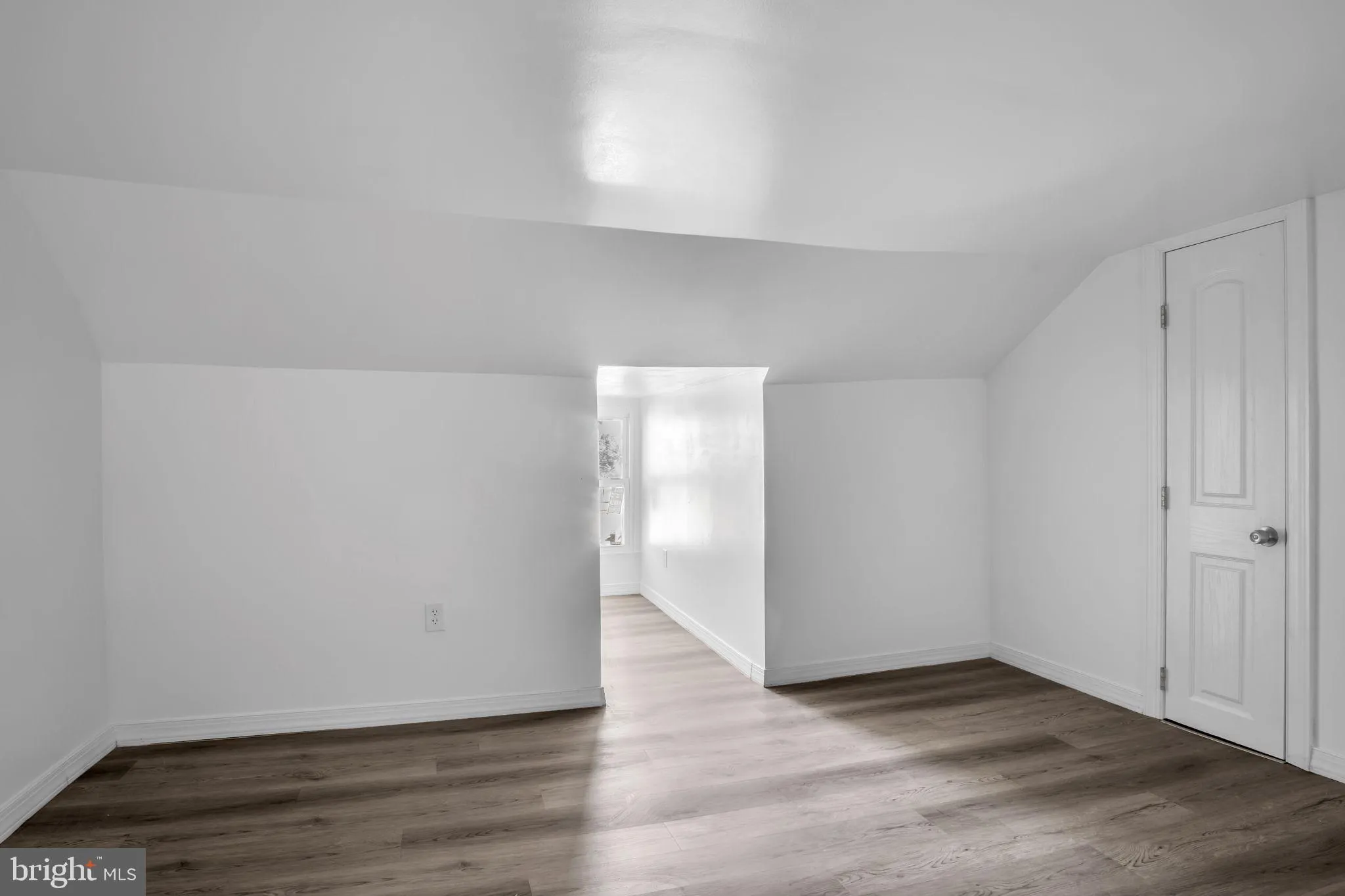 York, Pennsylvania 17401, United States, 3 Bedrooms Bedrooms, ,1 BathroomBathrooms,Residential,Pending,38343