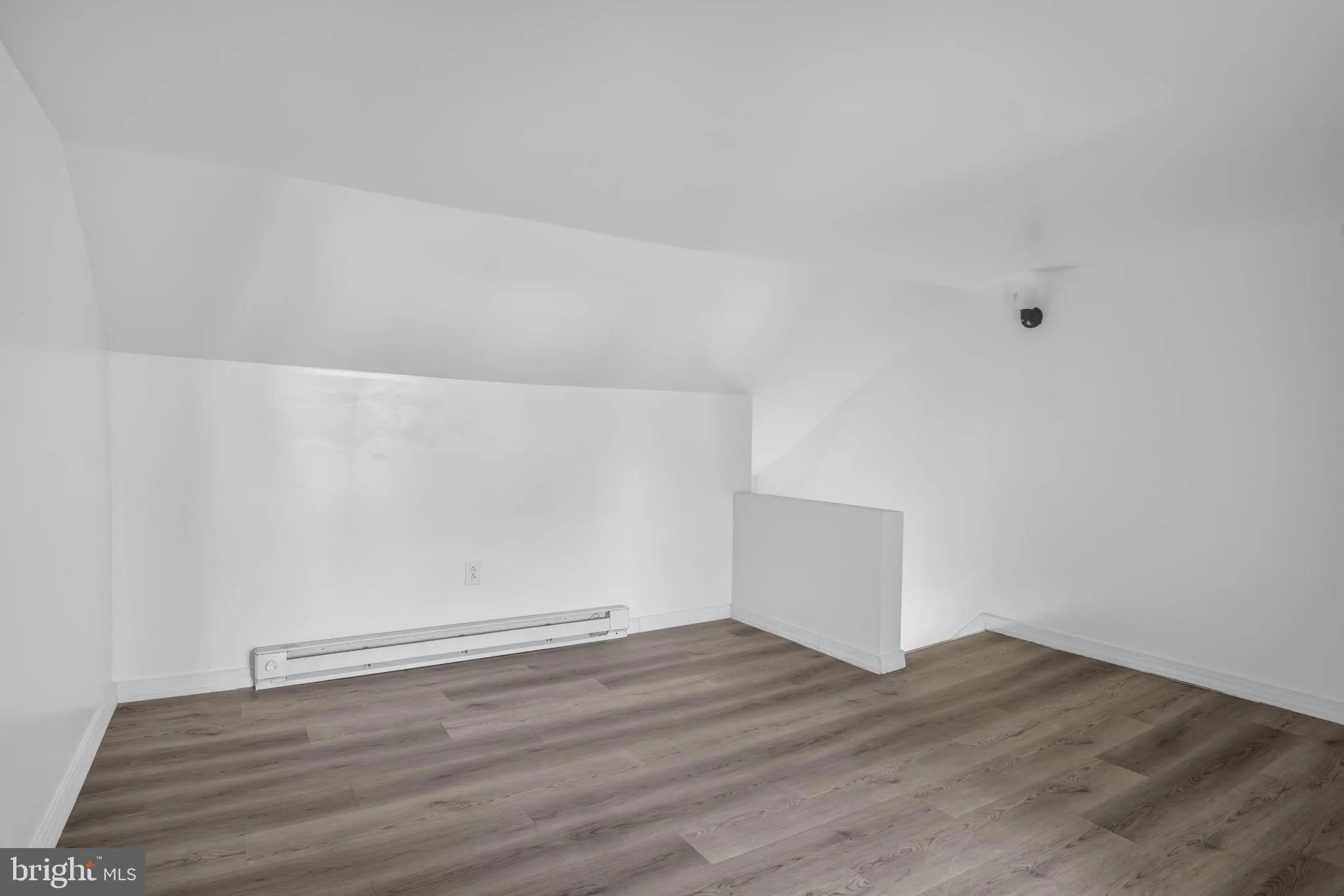 York, Pennsylvania 17401, United States, 3 Bedrooms Bedrooms, ,1 BathroomBathrooms,Residential,Pending,38343