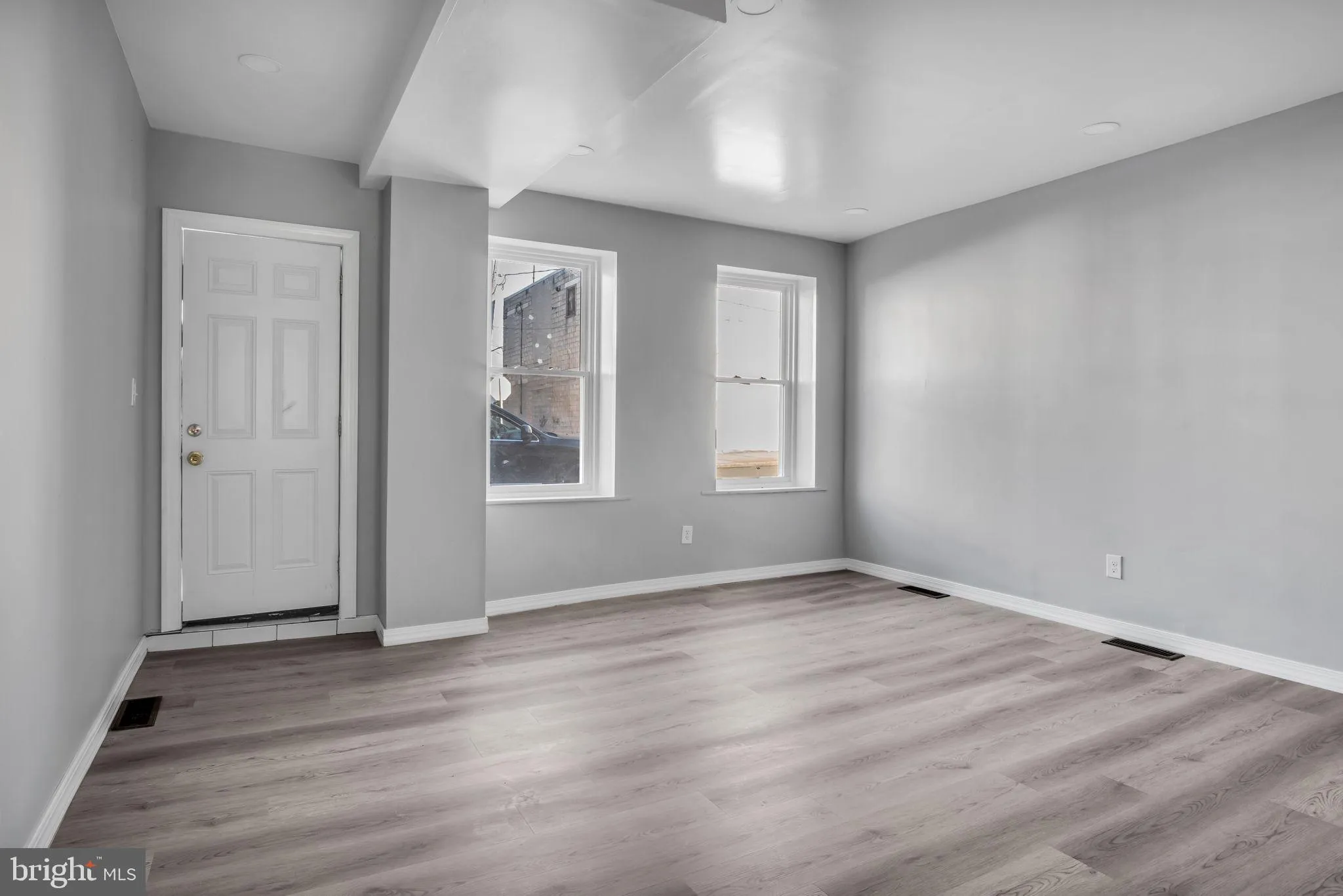 York, Pennsylvania 17401, United States, 3 Bedrooms Bedrooms, ,1 BathroomBathrooms,Residential,Pending,38343