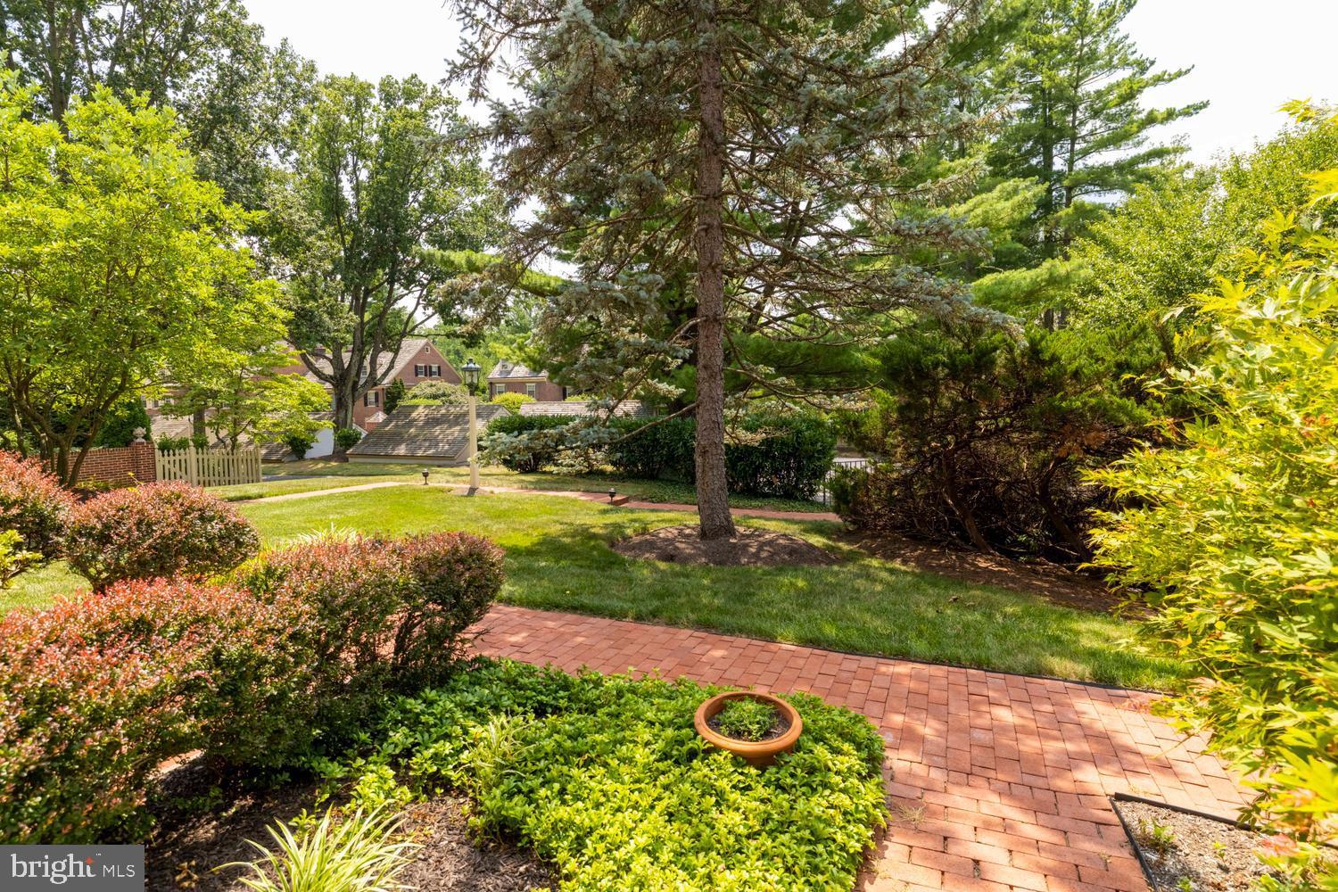 1101 QUINARD COURT