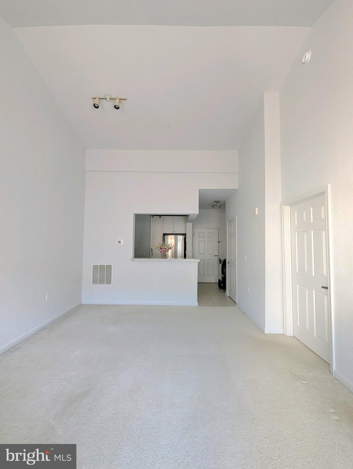 HARBORVIEW CONDOMINIUMS - Residential Lease