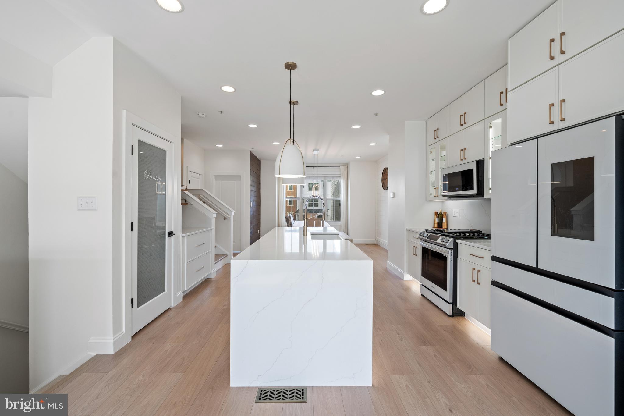 CABIN BRANCH - Residential