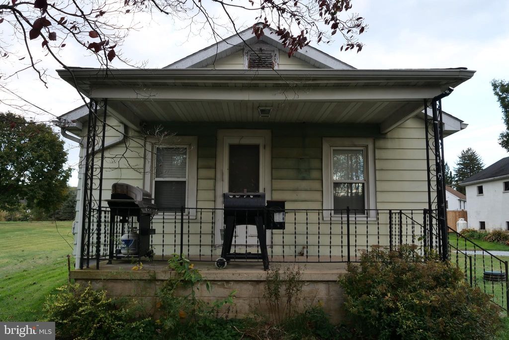 Photo of 11 Cinder Road, NEW PROVIDENCE, PA 17560 (MLS # PALA2077550)