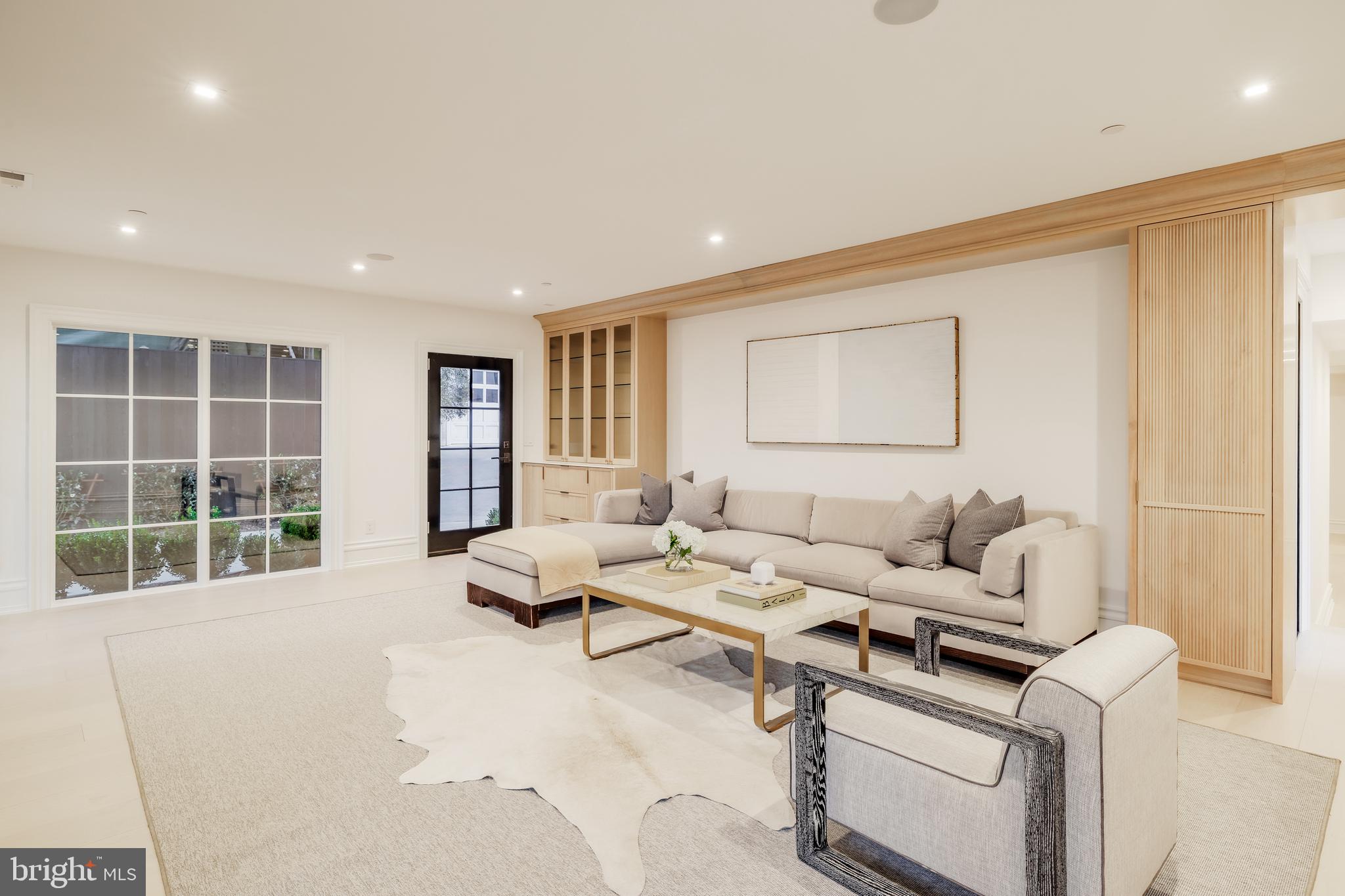 SPRING VALLEY - Residential