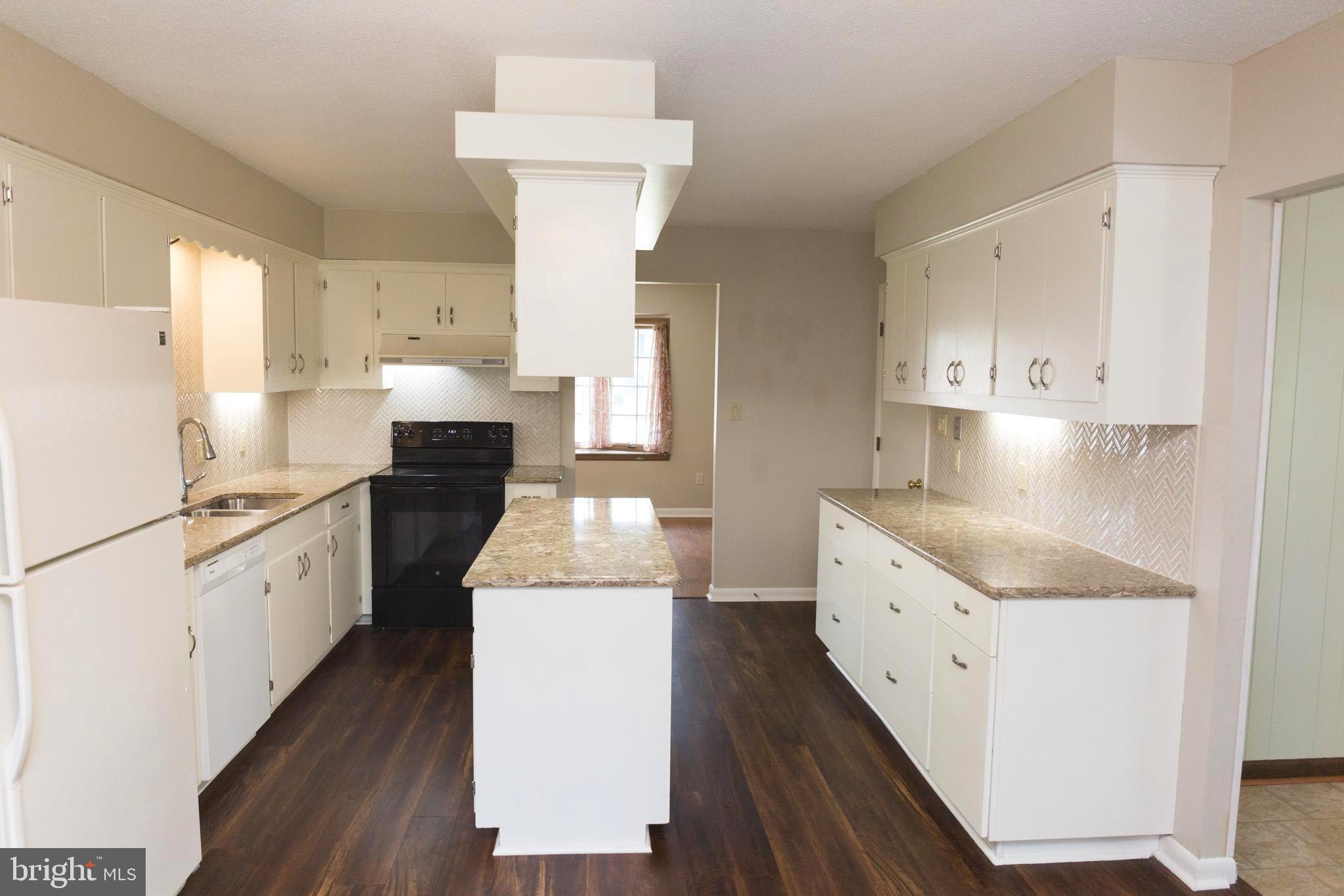 AVALON PARK - Residential