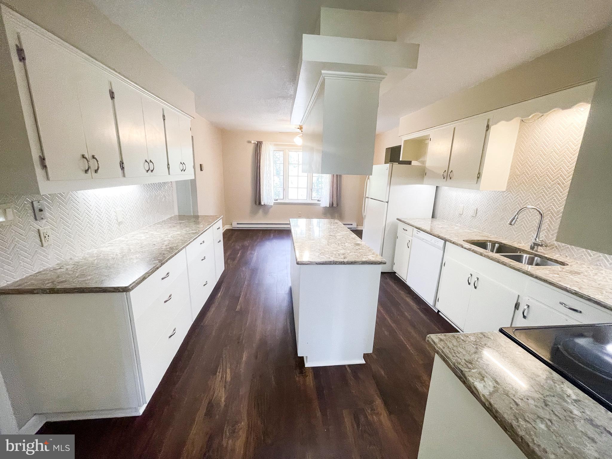 AVALON PARK - Residential