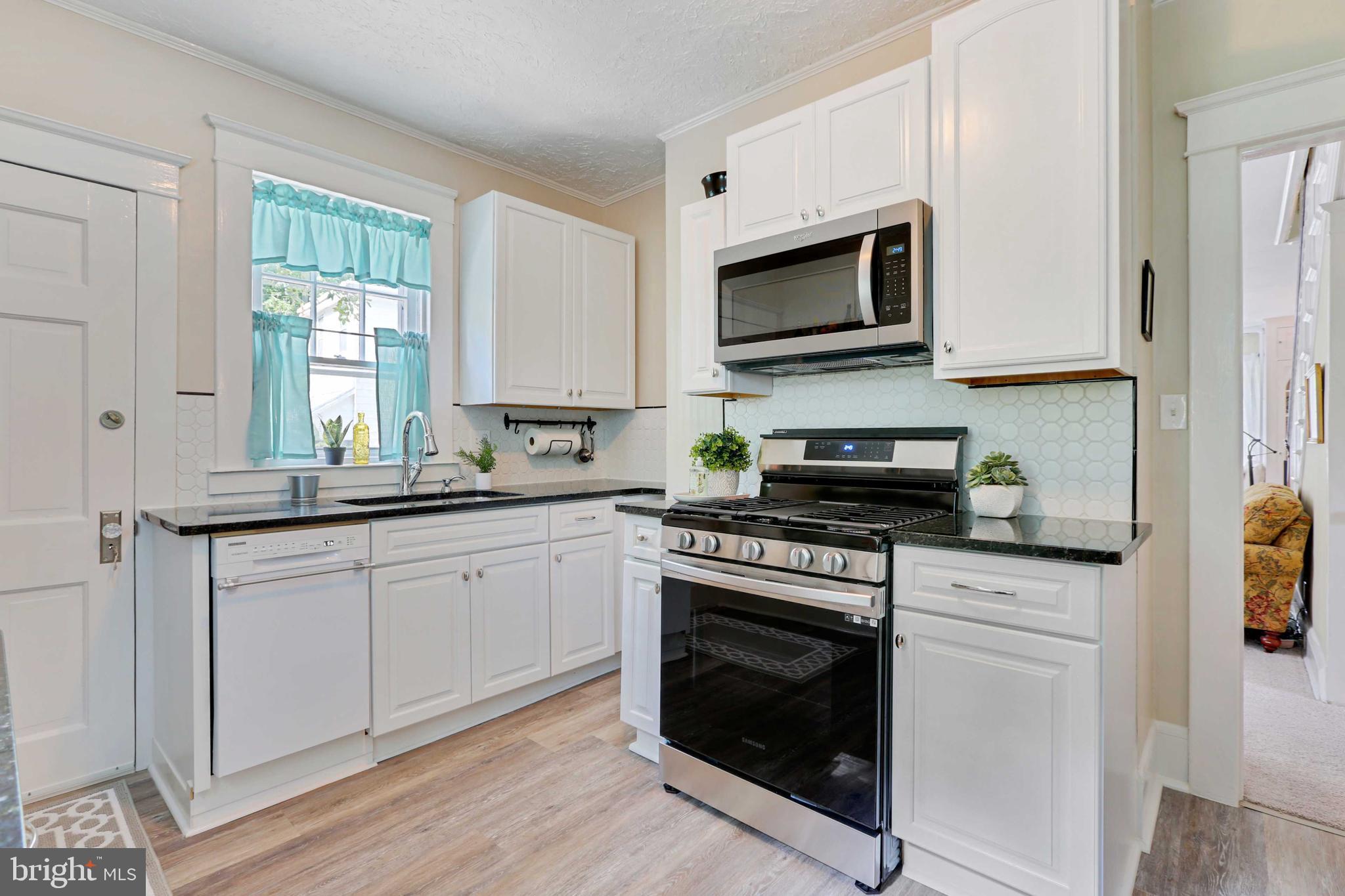 MOUNT WASHINGTON - Residential