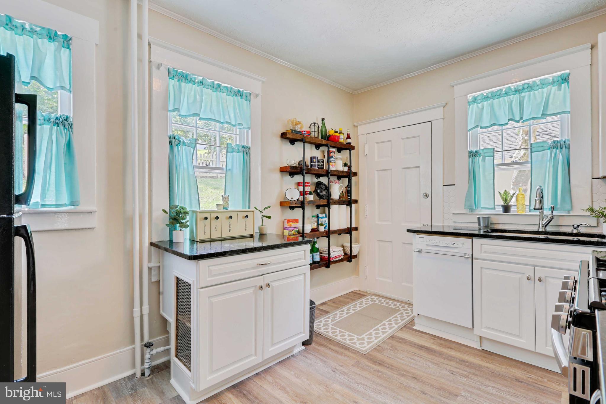 MOUNT WASHINGTON - Residential