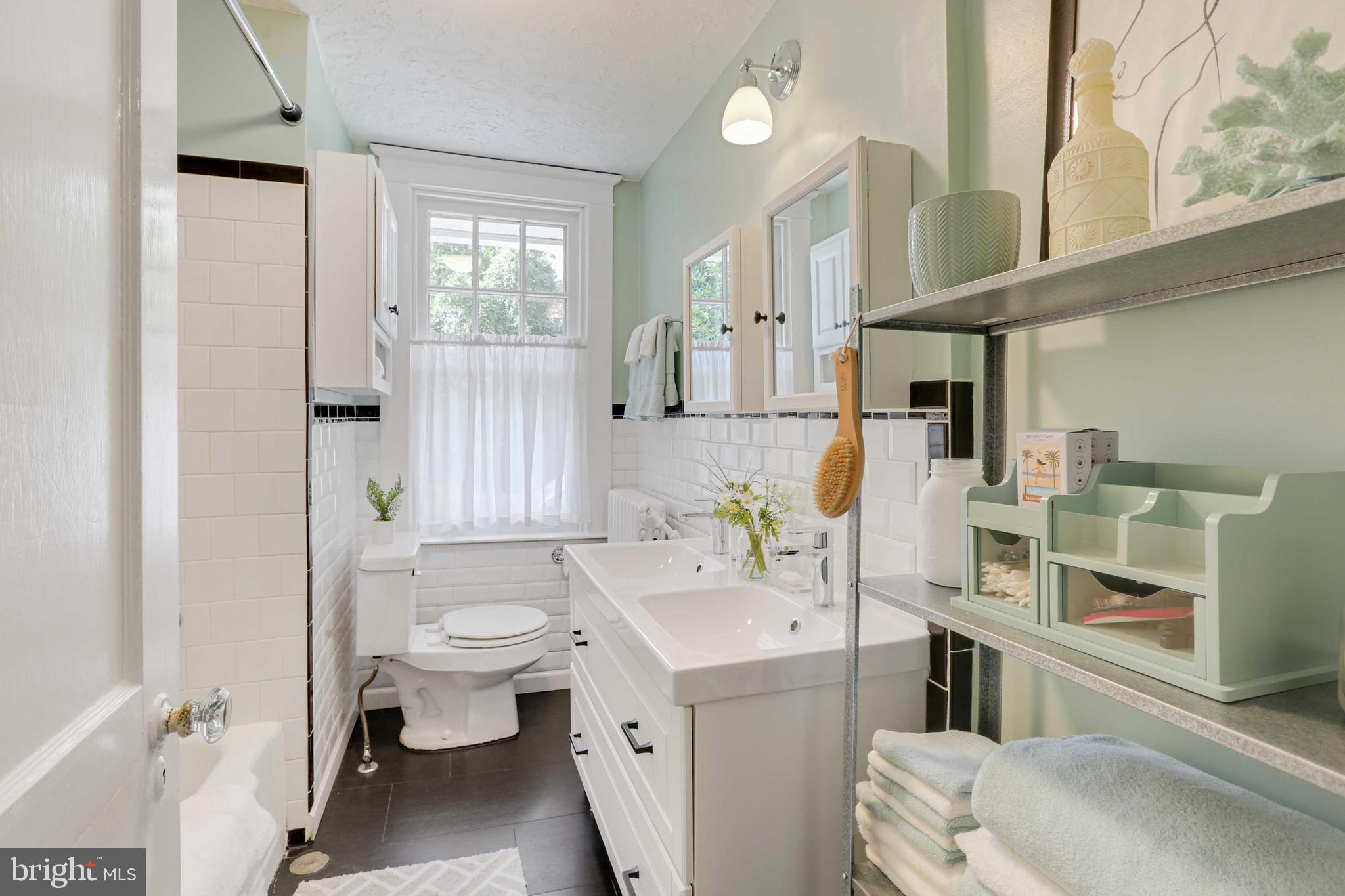 MOUNT WASHINGTON - Residential