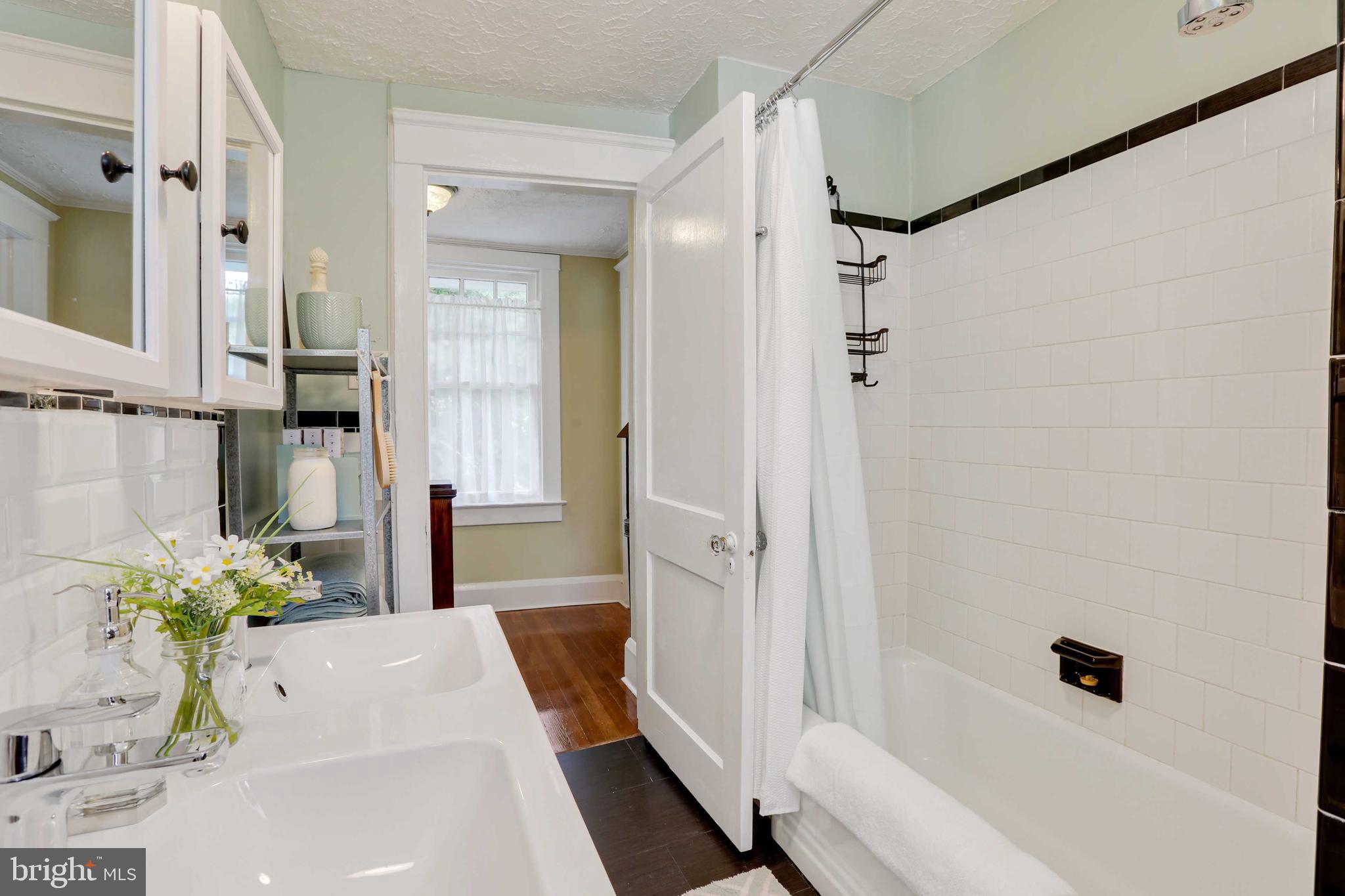 MOUNT WASHINGTON - Residential