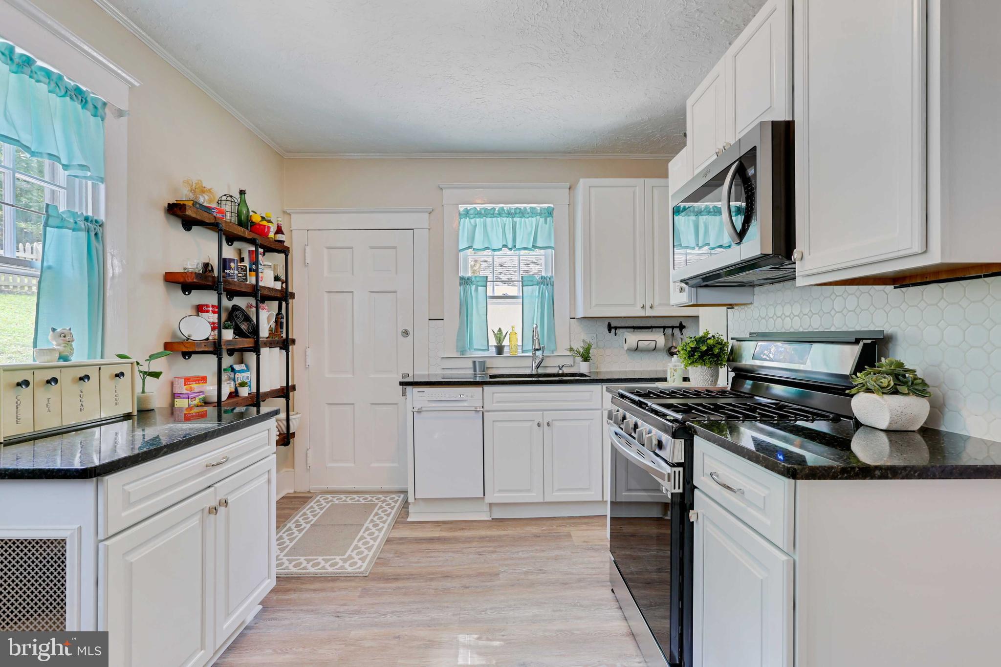 MOUNT WASHINGTON - Residential