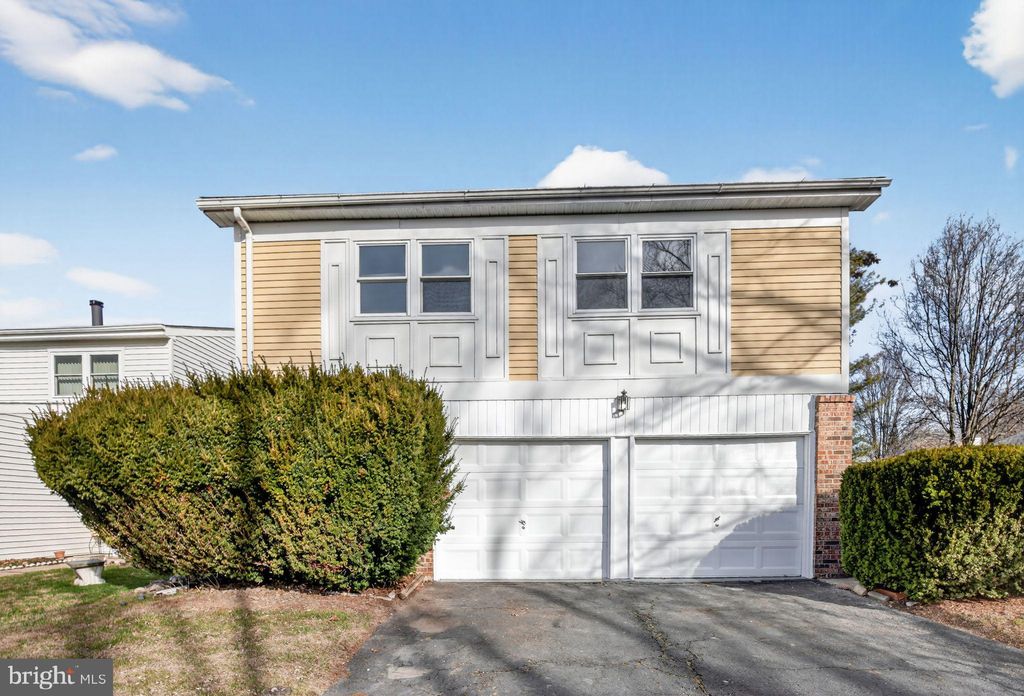 Photo of 102 Chesapeake Drive, NEWTOWN, PA 18940 (MLS # PABU2111068)