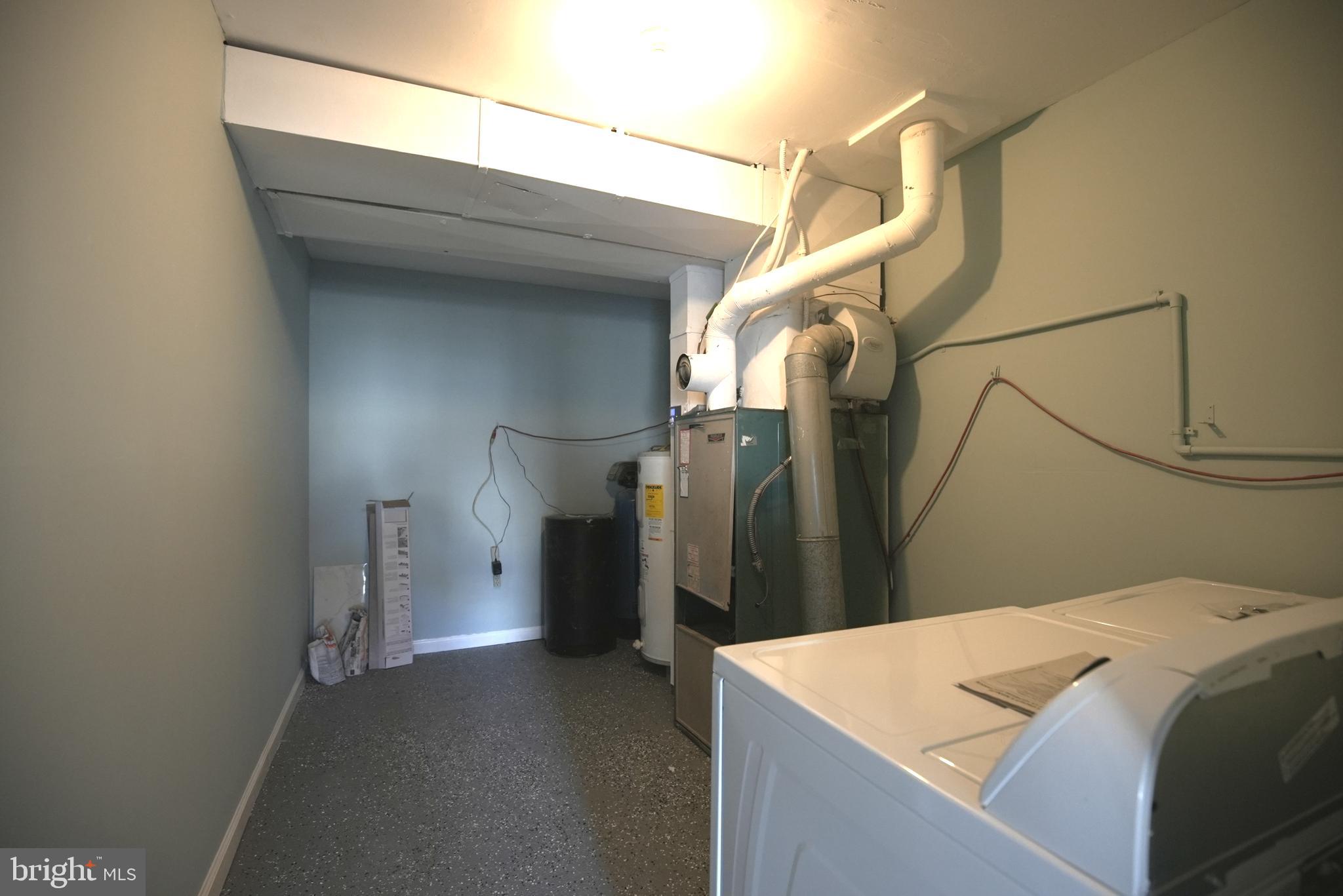 NEWTOWN CROSSING - Residential