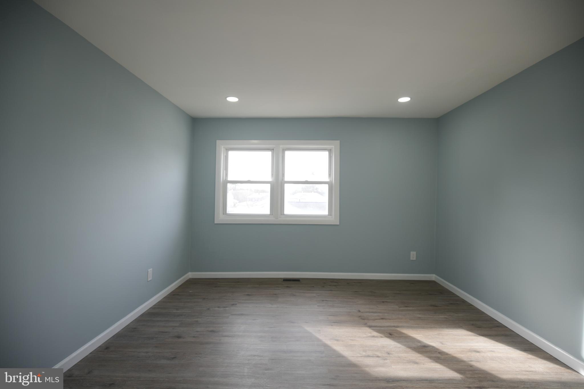 NEWTOWN CROSSING - Residential