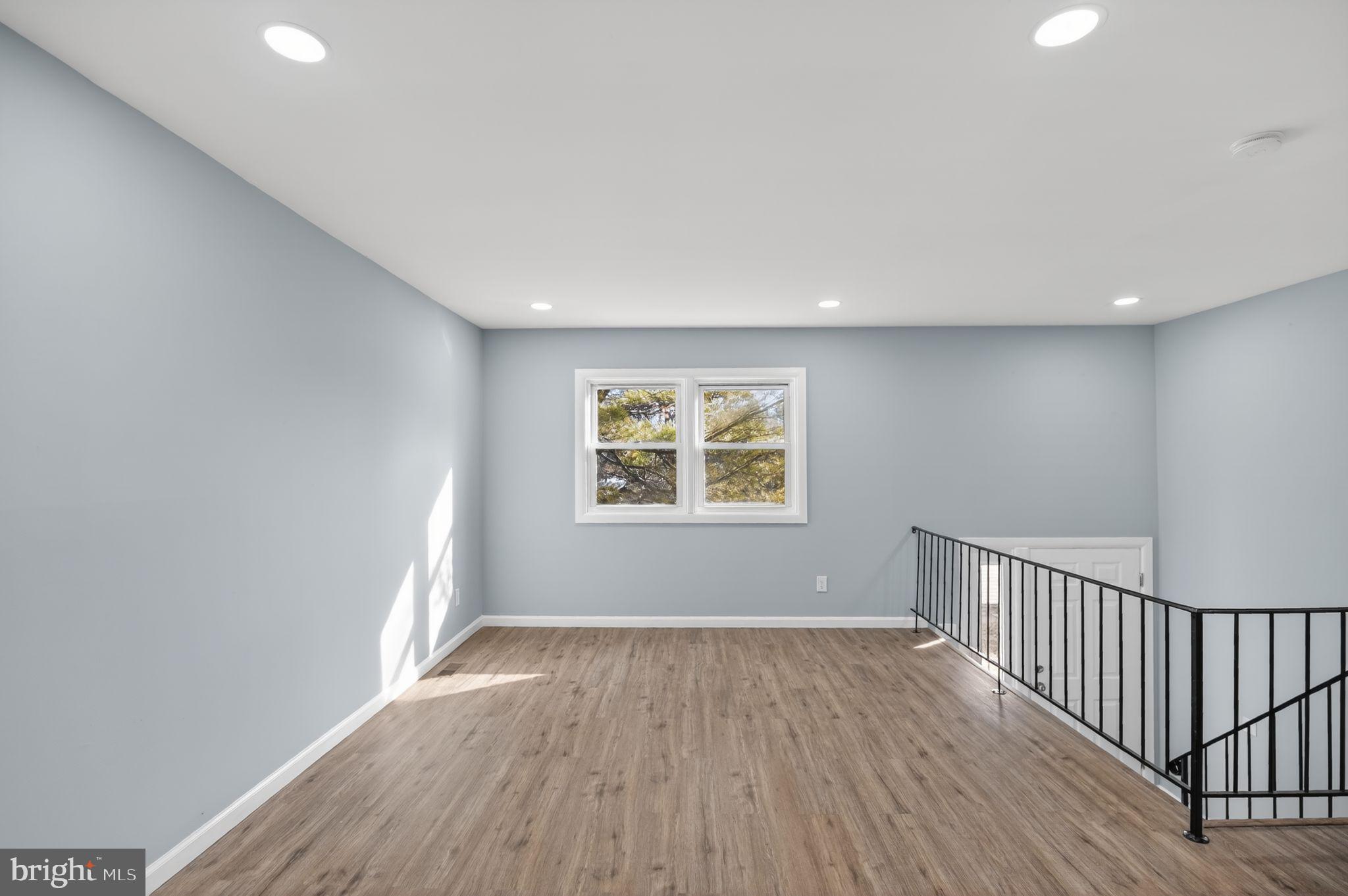 NEWTOWN CROSSING - Residential