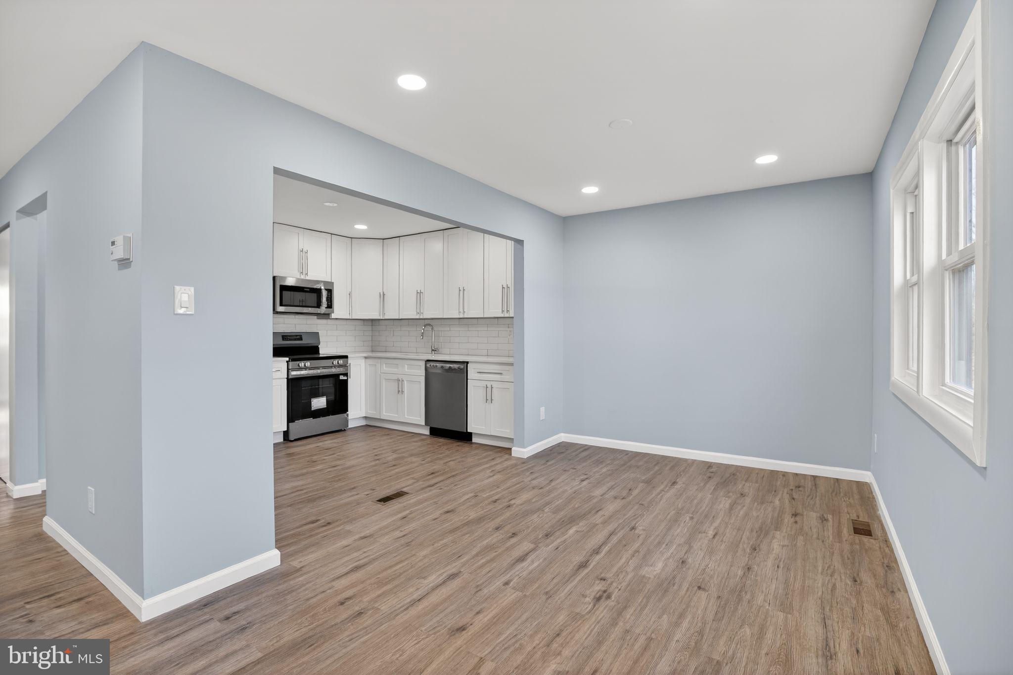 NEWTOWN CROSSING - Residential