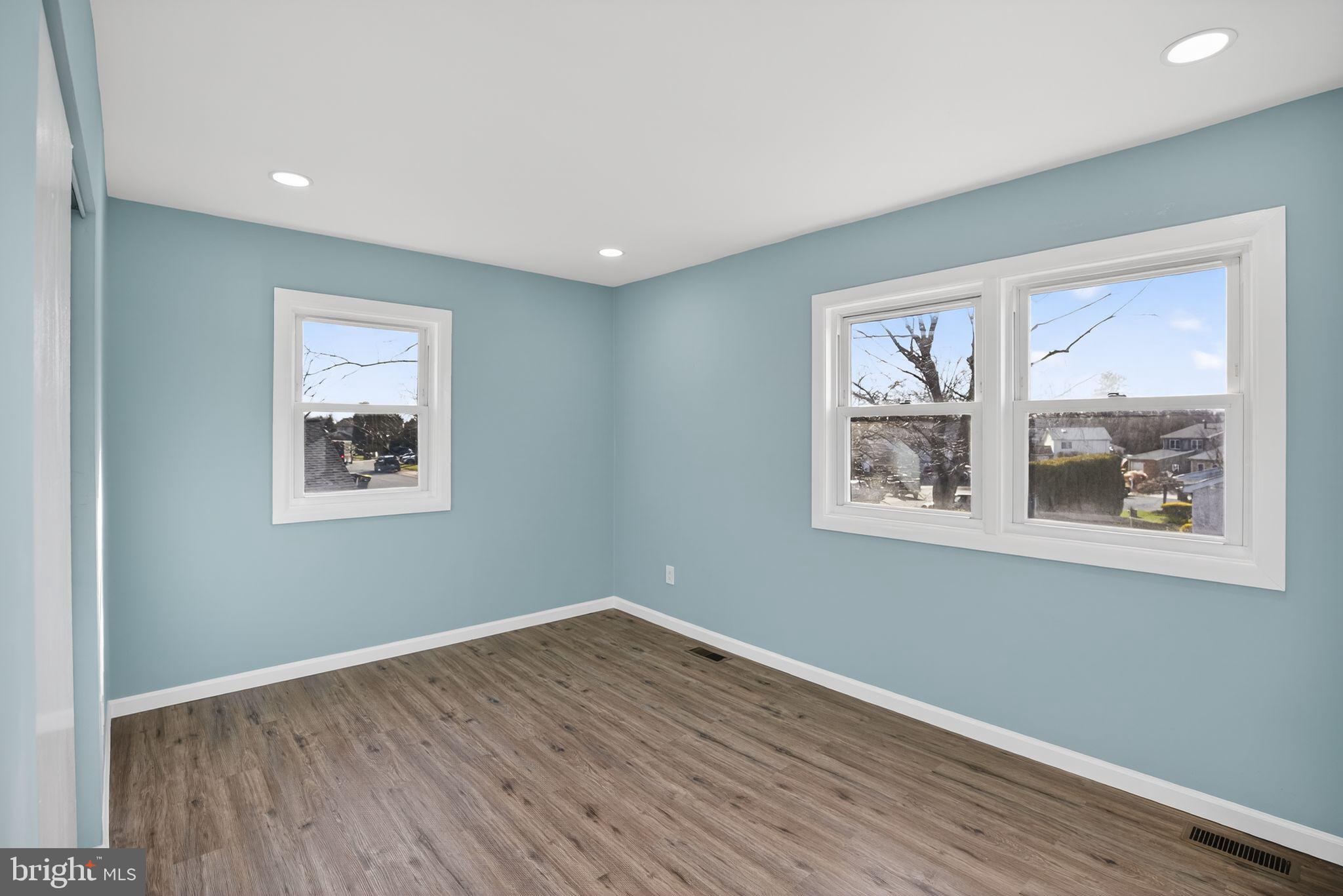 NEWTOWN CROSSING - Residential