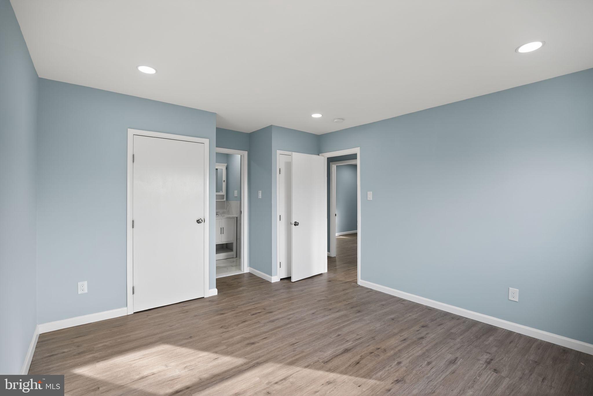 NEWTOWN CROSSING - Residential