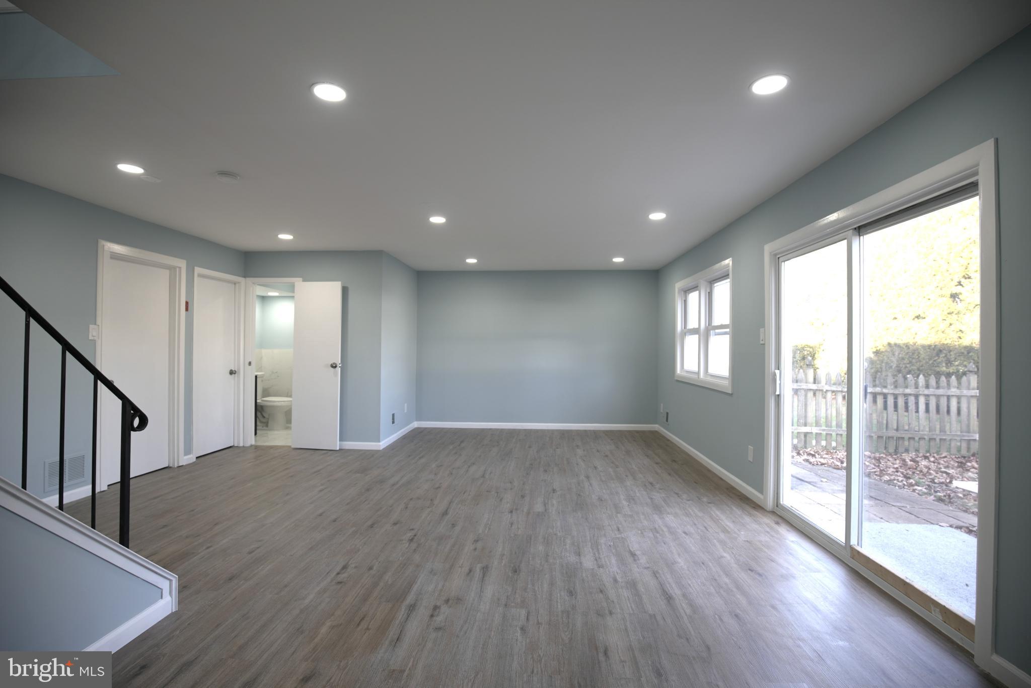 NEWTOWN CROSSING - Residential