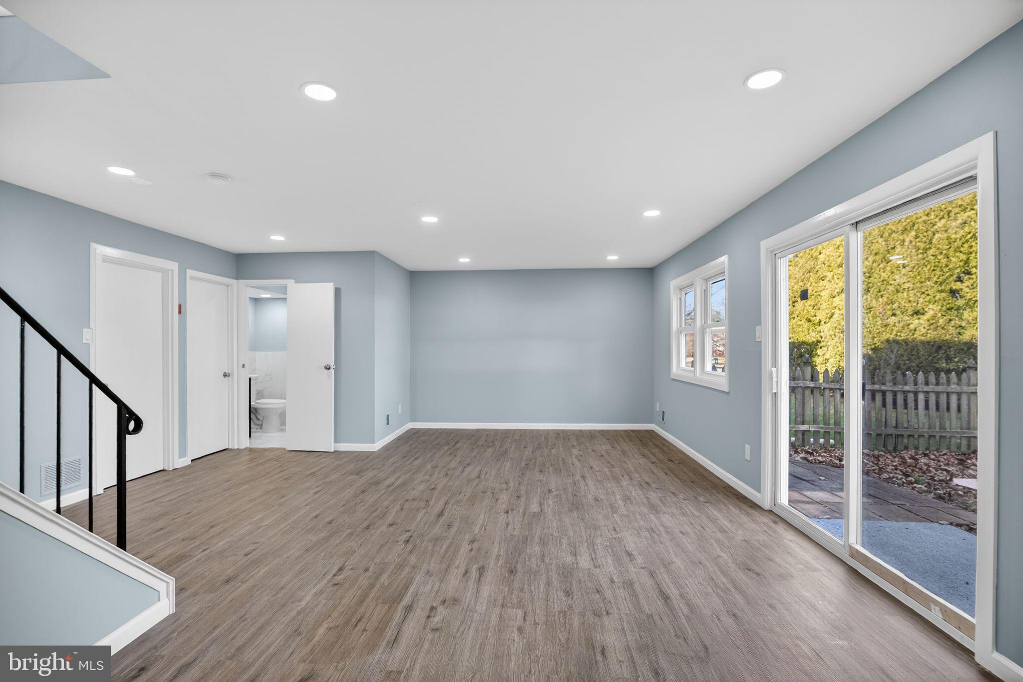 NEWTOWN CROSSING - Residential