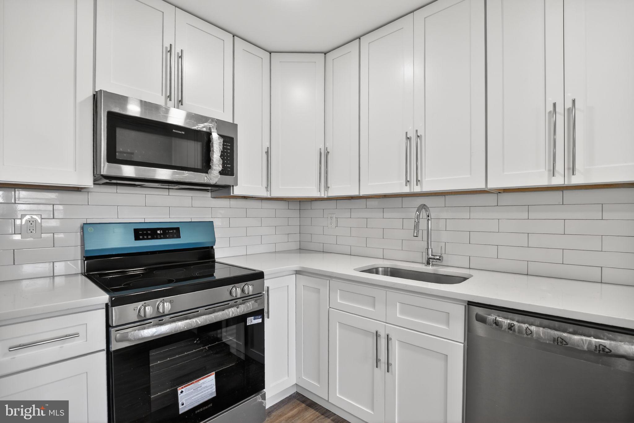 NEWTOWN CROSSING - Residential