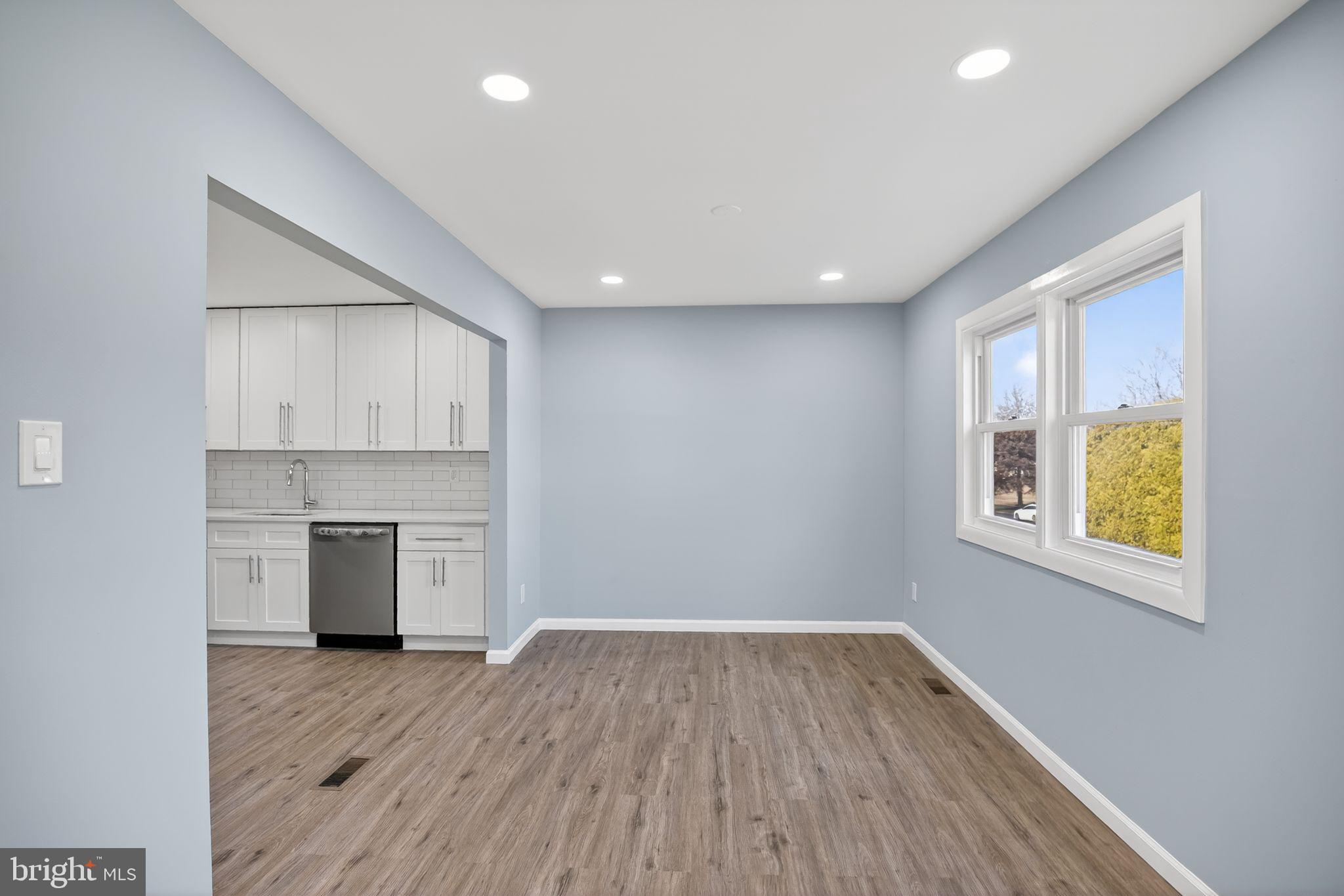 NEWTOWN CROSSING - Residential