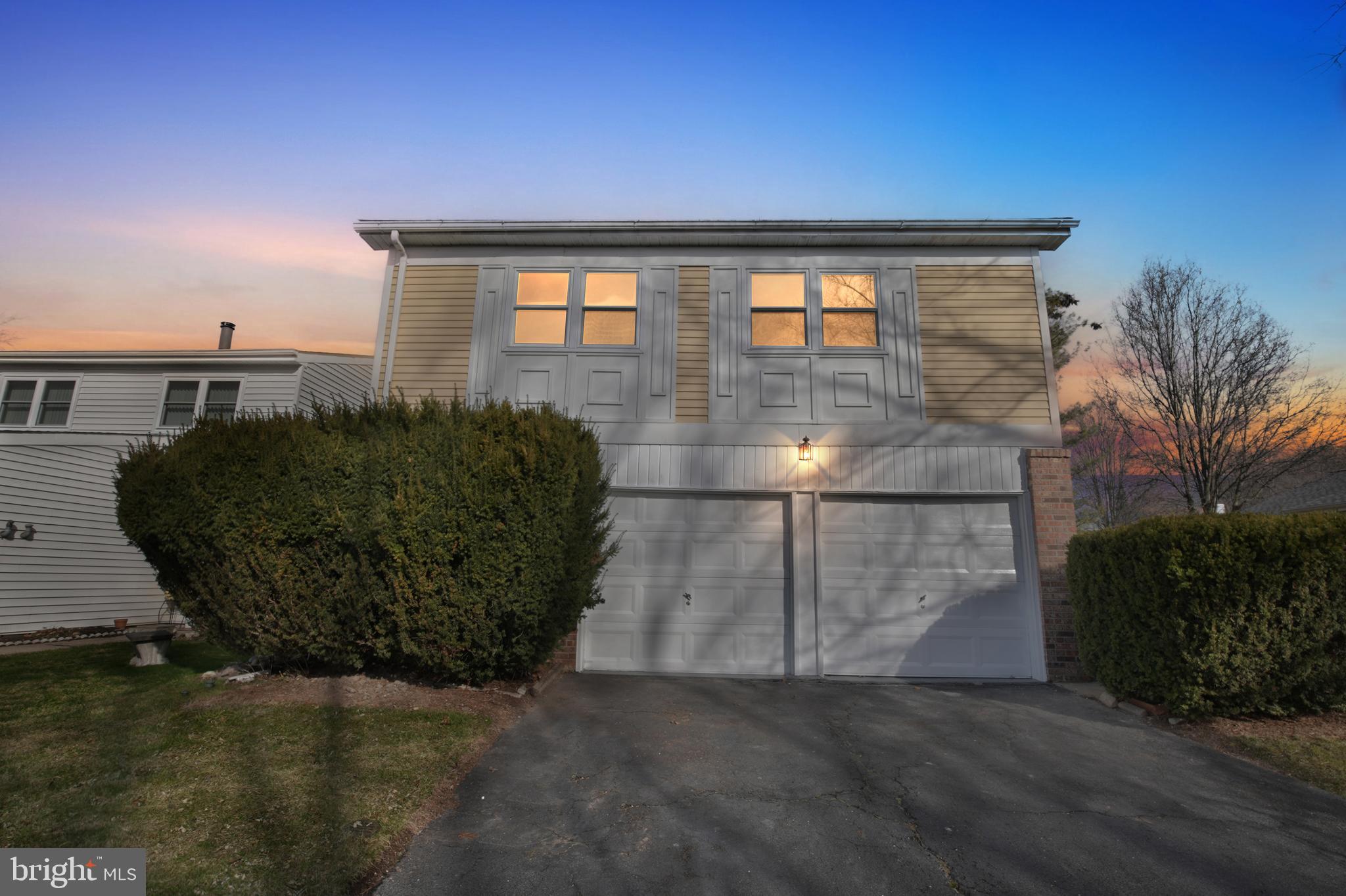 NEWTOWN CROSSING - Residential