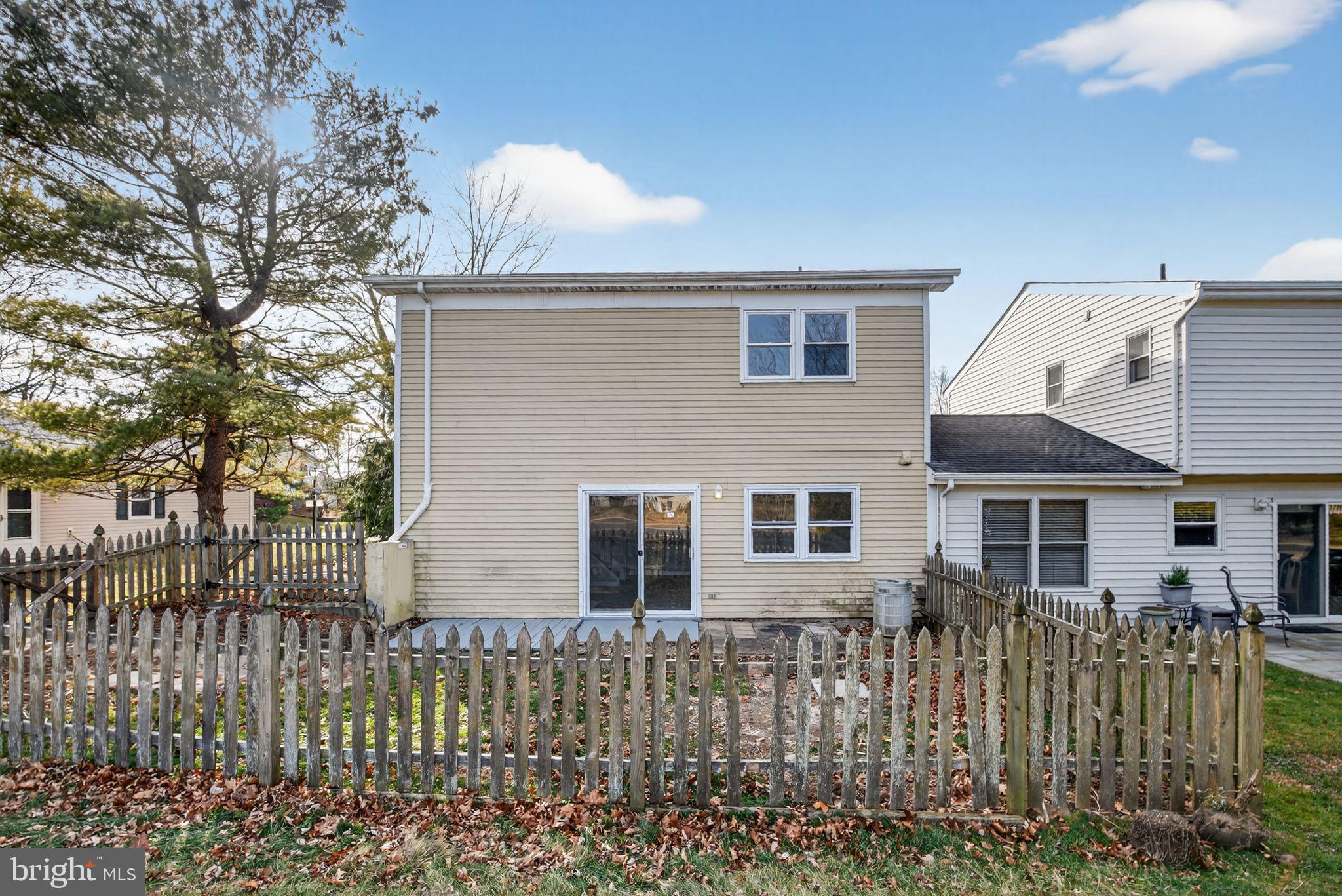 NEWTOWN CROSSING - Residential