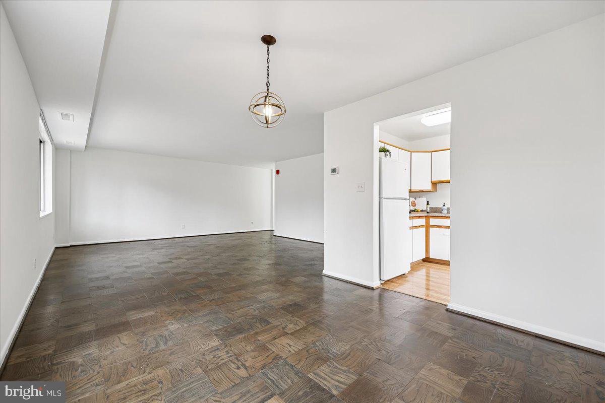 WHITEHALL - Residential