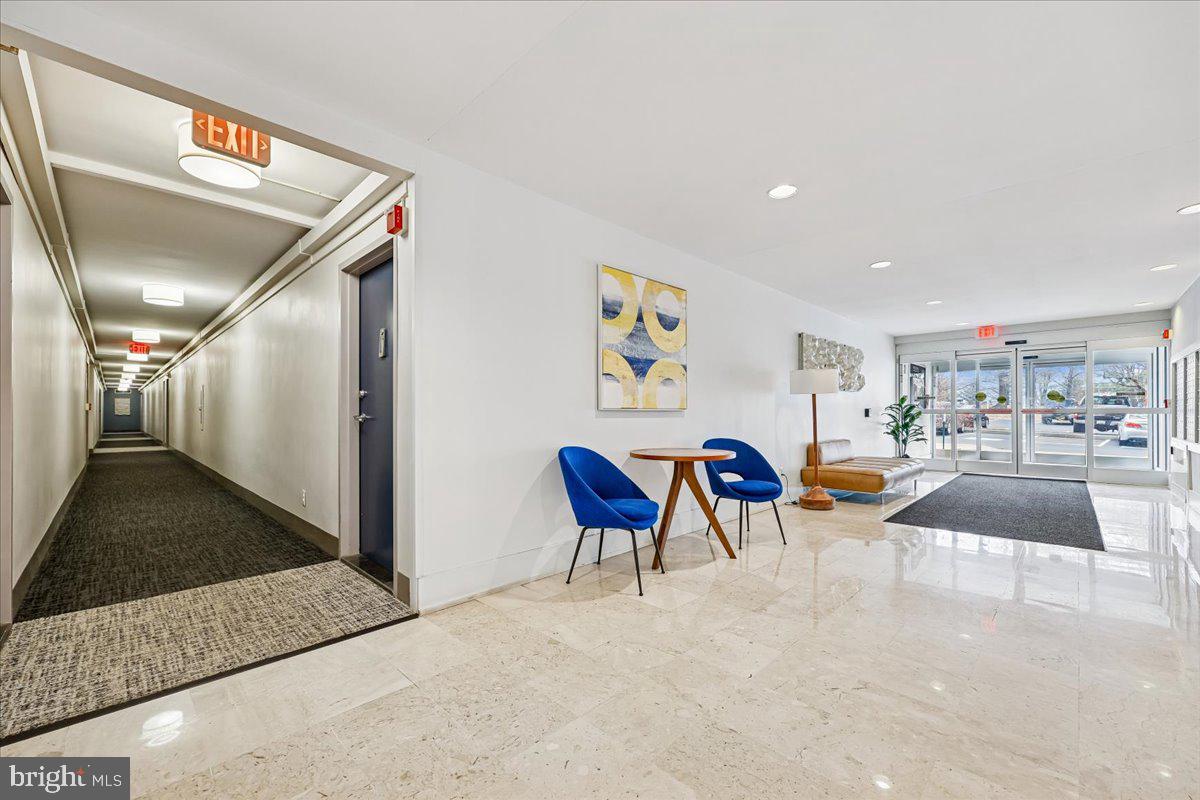 WHITEHALL - Residential