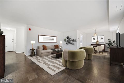 Photo of 4977 Battery Lane #1-101, BETHESDA, MD 20814 (MLS # MDMC2222984)