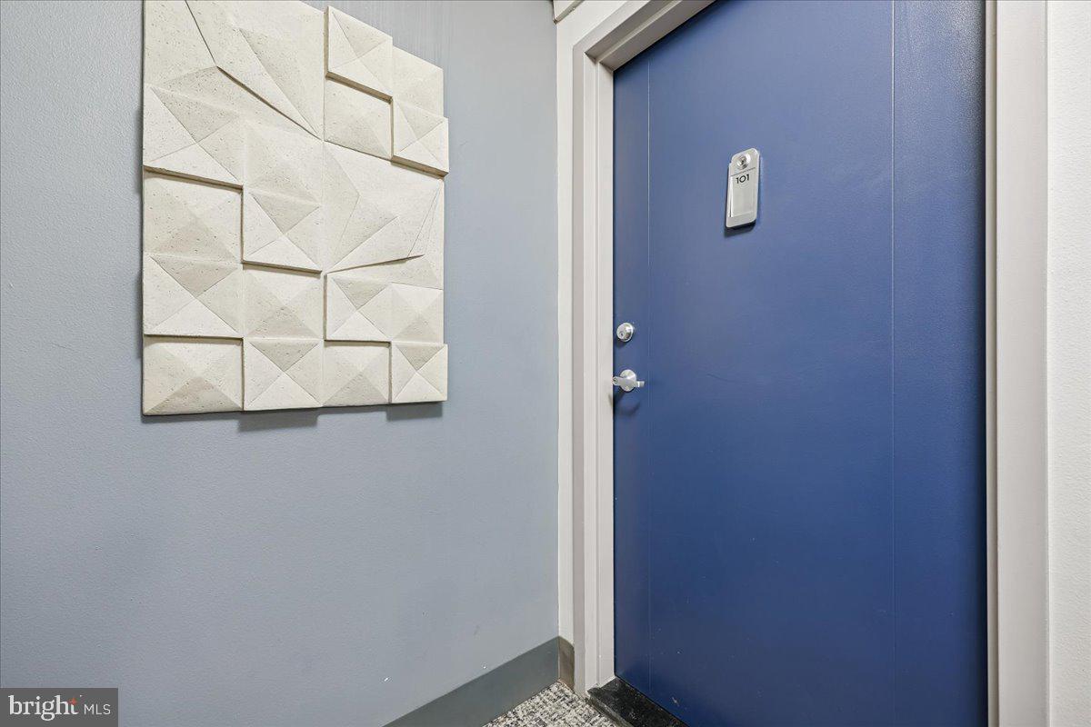 WHITEHALL - Residential