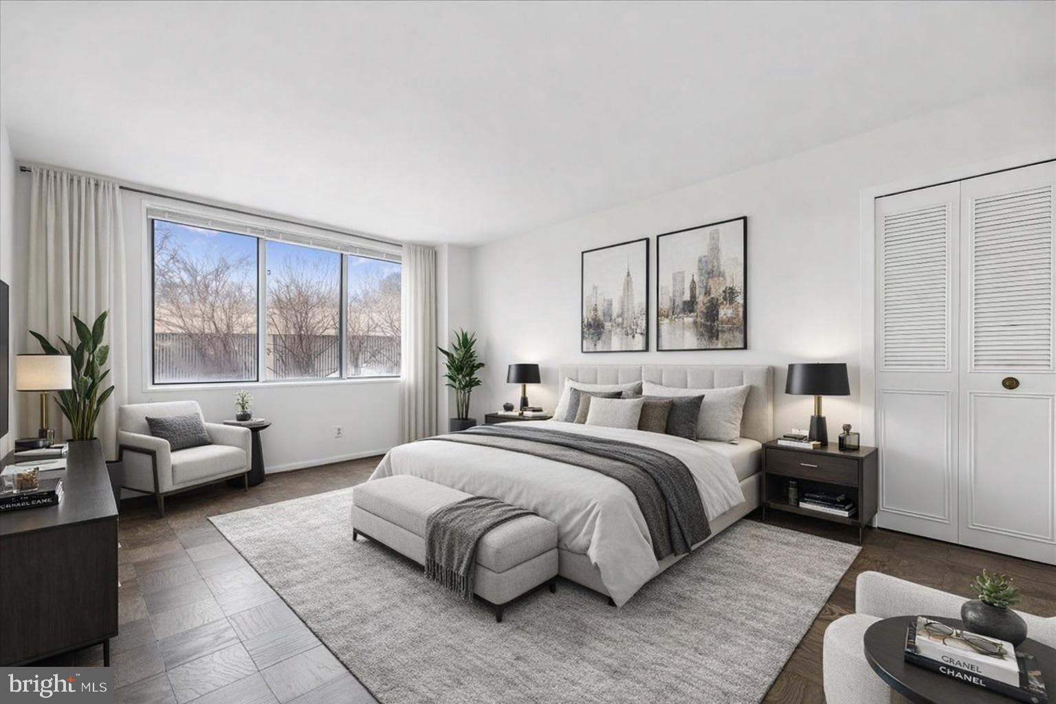 WHITEHALL - Residential